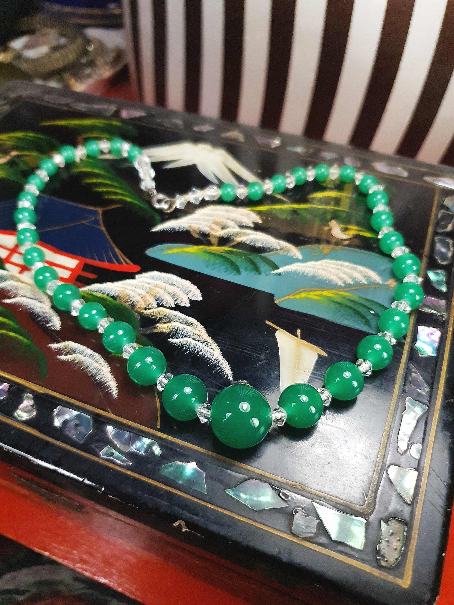 1920s Art Deco Vintage Green Glass Bead Necklace Graduated Antique Choker
