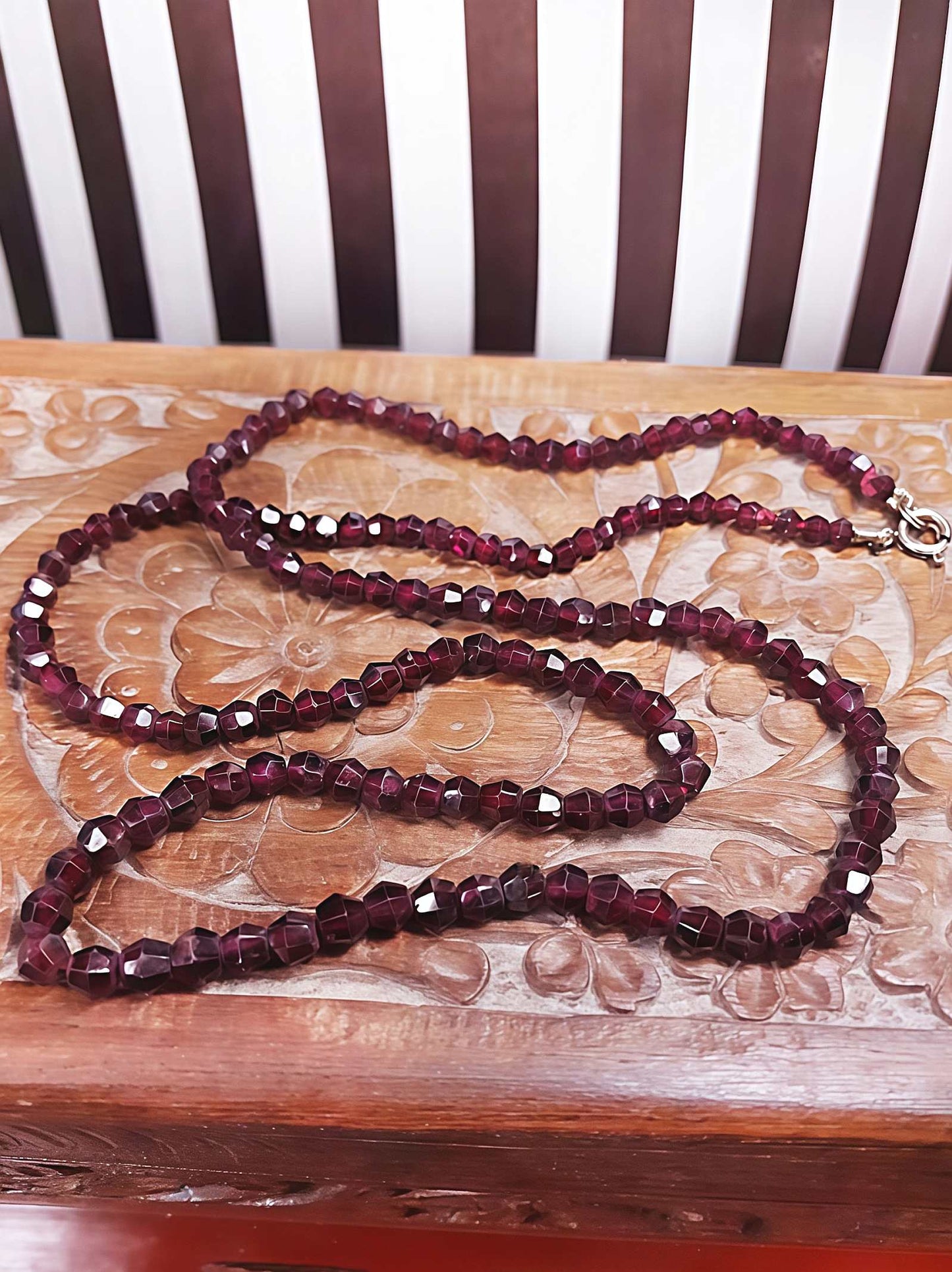 Vintage 1960s Garnet Gemstone Necklace 24" Burgundy