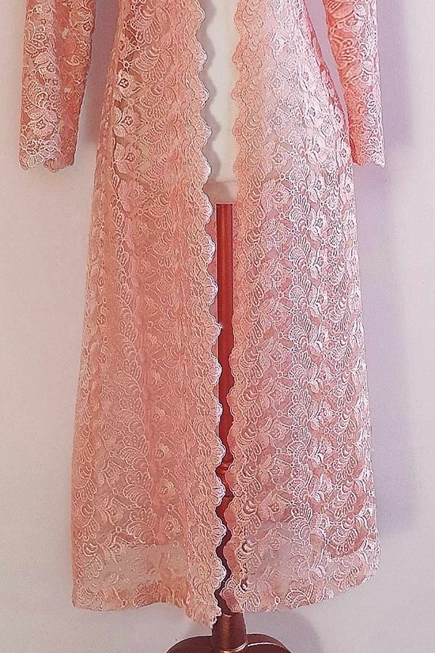 Vintage 1960s Peach Lace House Coat Dressing Gown Evening Retro - Size 12
