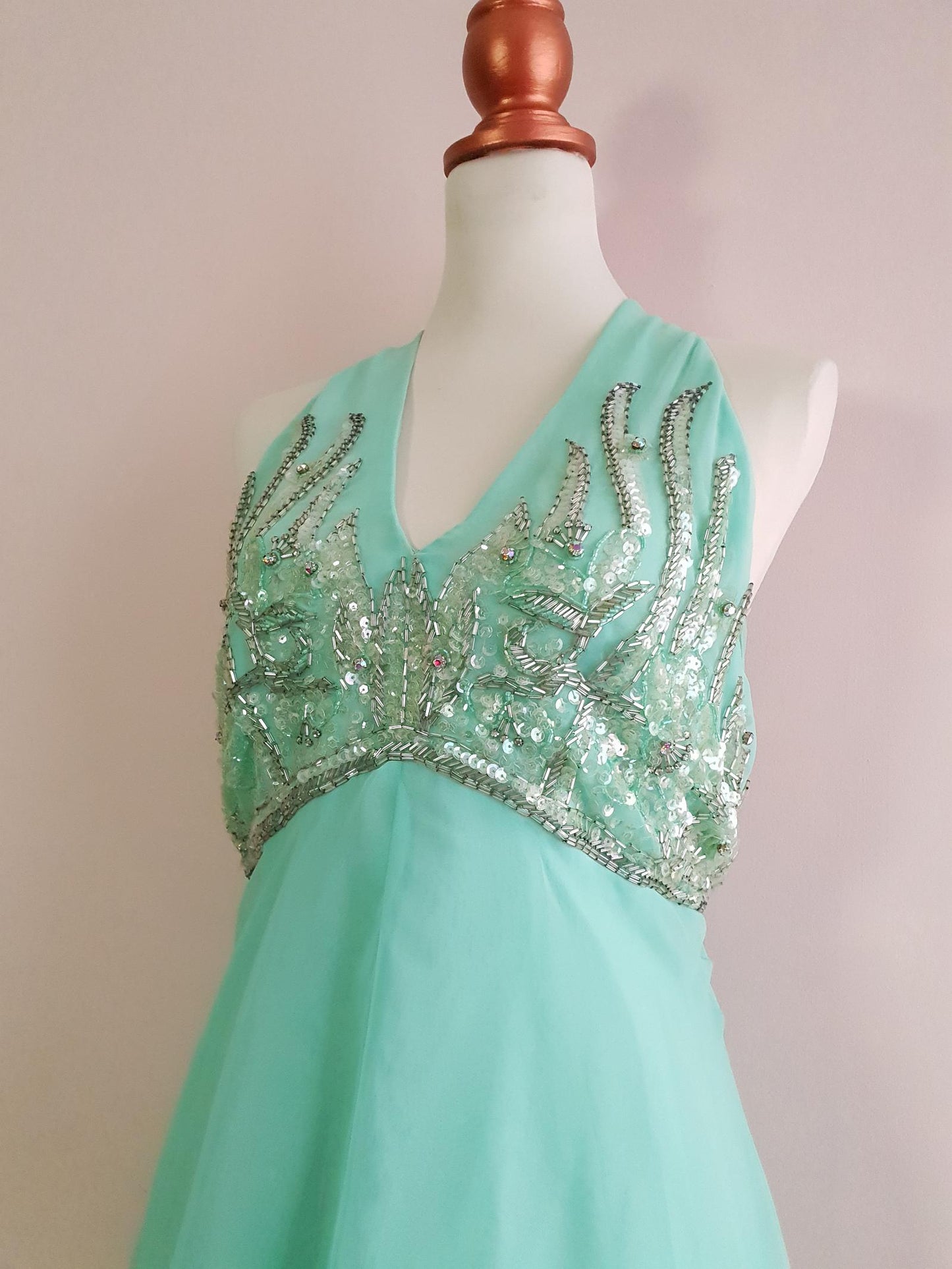 Beautiful 1970s Mint Chiffon Beading Evening Gown Cocktail Dress & Cape - Size 16