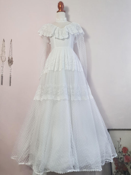 Vintage 1970s Pronuptia De Paris White Lace Fairy Tale Wedding Dress - Size 8