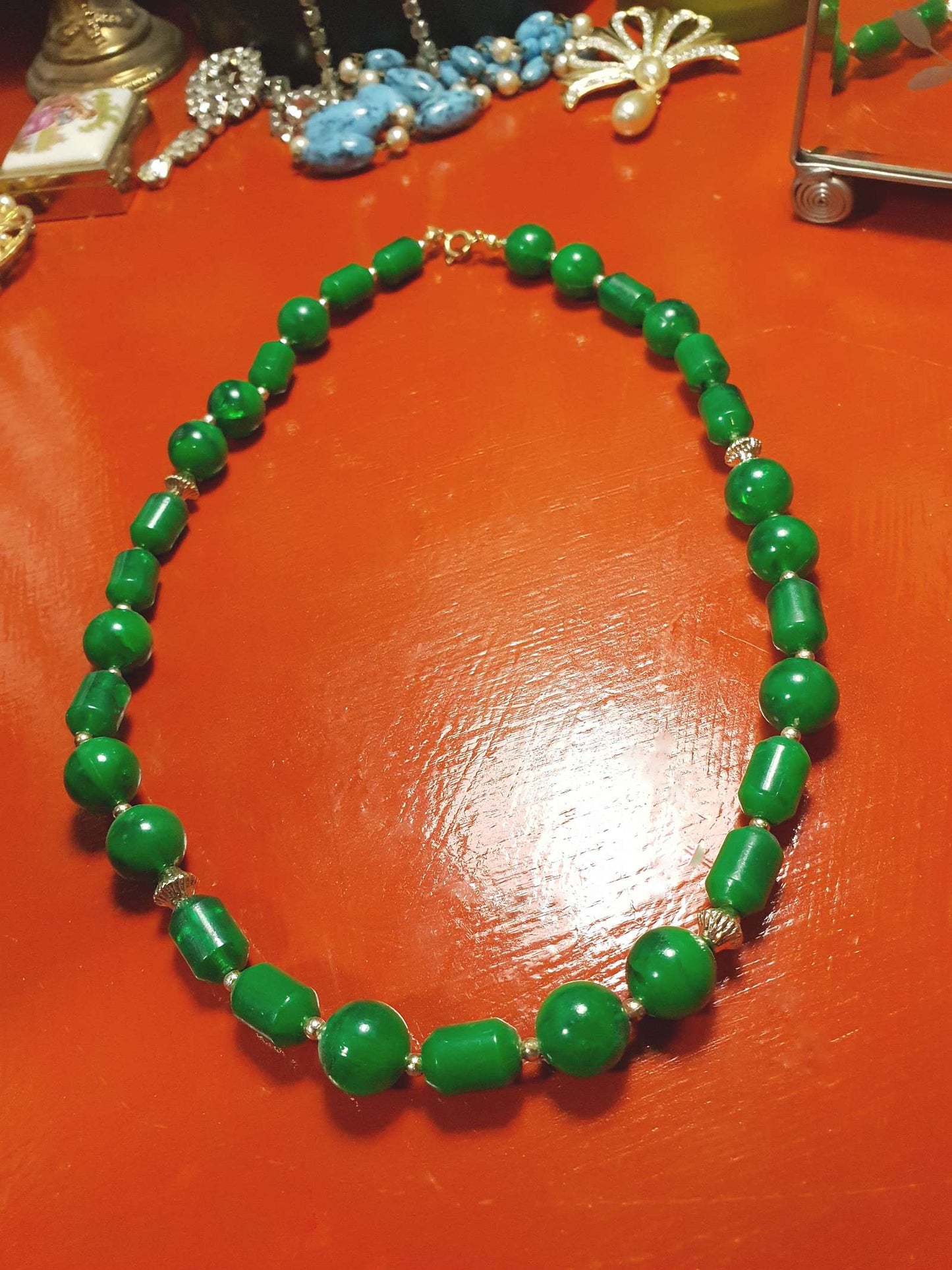 1970s Vintage Green Bead Necklace Retro