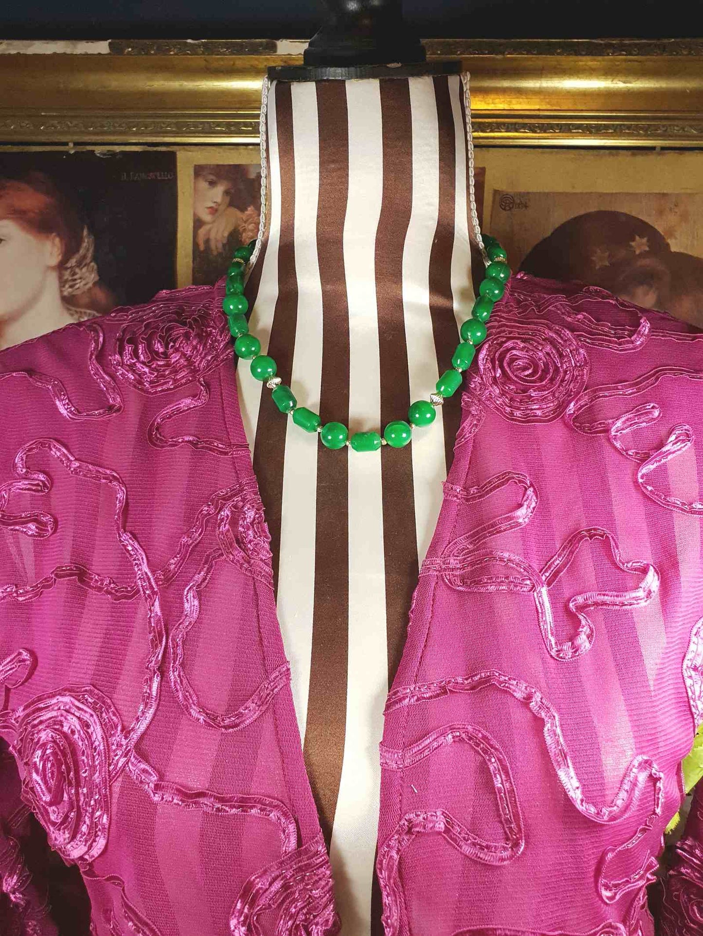 1970s Vintage Green Bead Necklace Retro