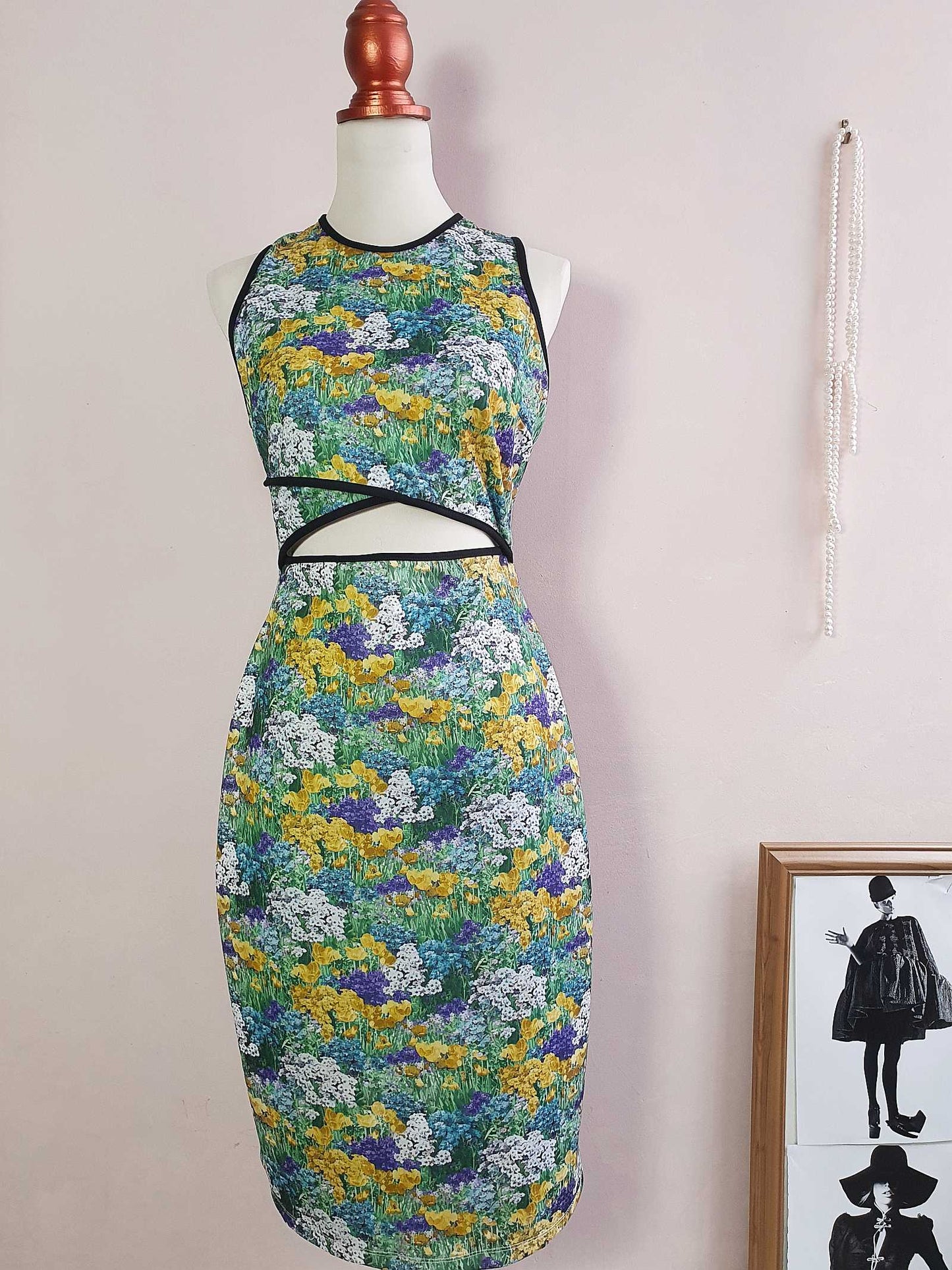 Vintage Floral Cut Out Dress 1970s Retro Flower Midi Sleeveless- Size 14