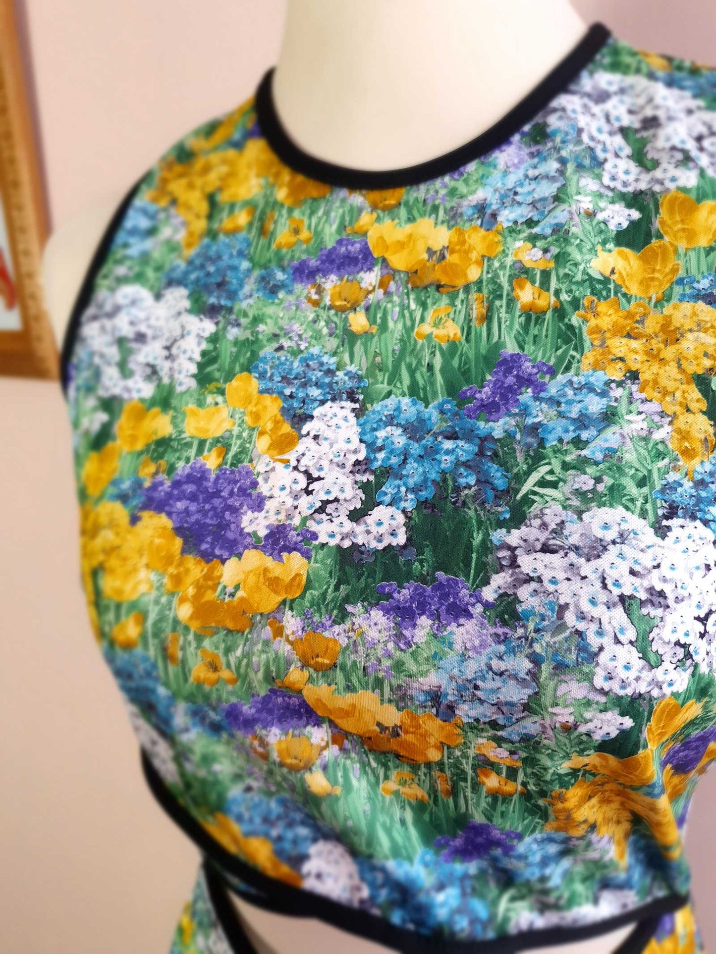 Vintage Floral Cut Out Dress 1970s Retro Flower Midi Sleeveless- Size 14