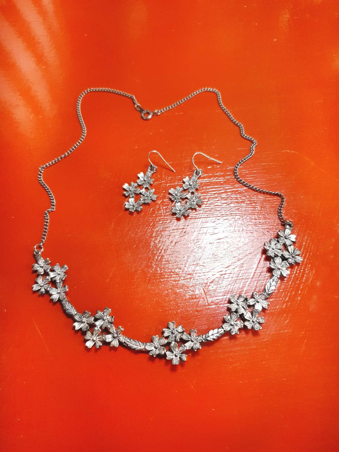 Vintage Silver Tone Flower Necklace 1970s Retro Floral Demi Parure Jewellery Set