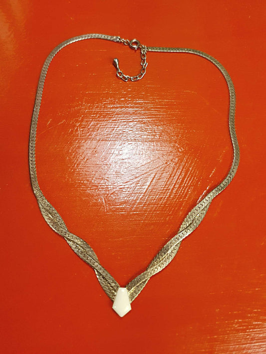 1970s Vintage Herringbone Chain Pendant Necklace Retro