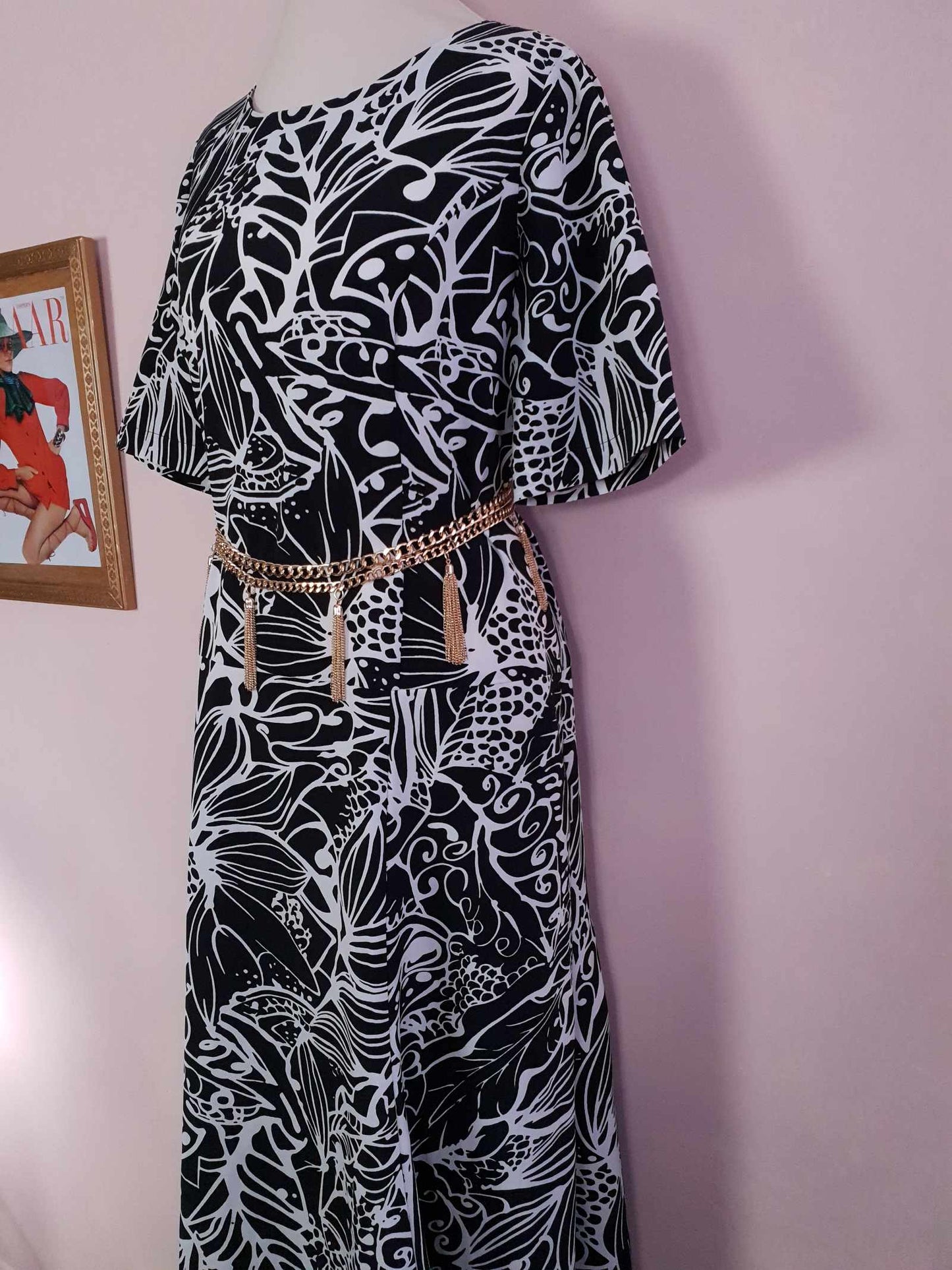 Vintage 1980s Day Dress Maxi Black & White Abstract Leaf Print Size 18