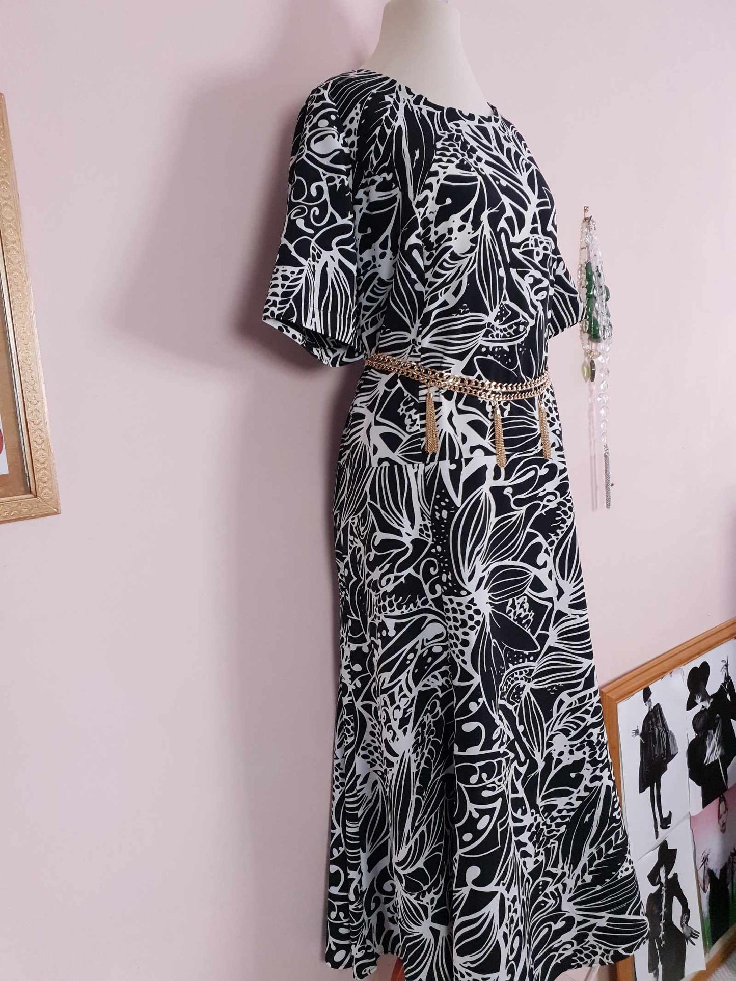 Vintage 1980s Day Dress Maxi Black & White Abstract Leaf Print Size 18