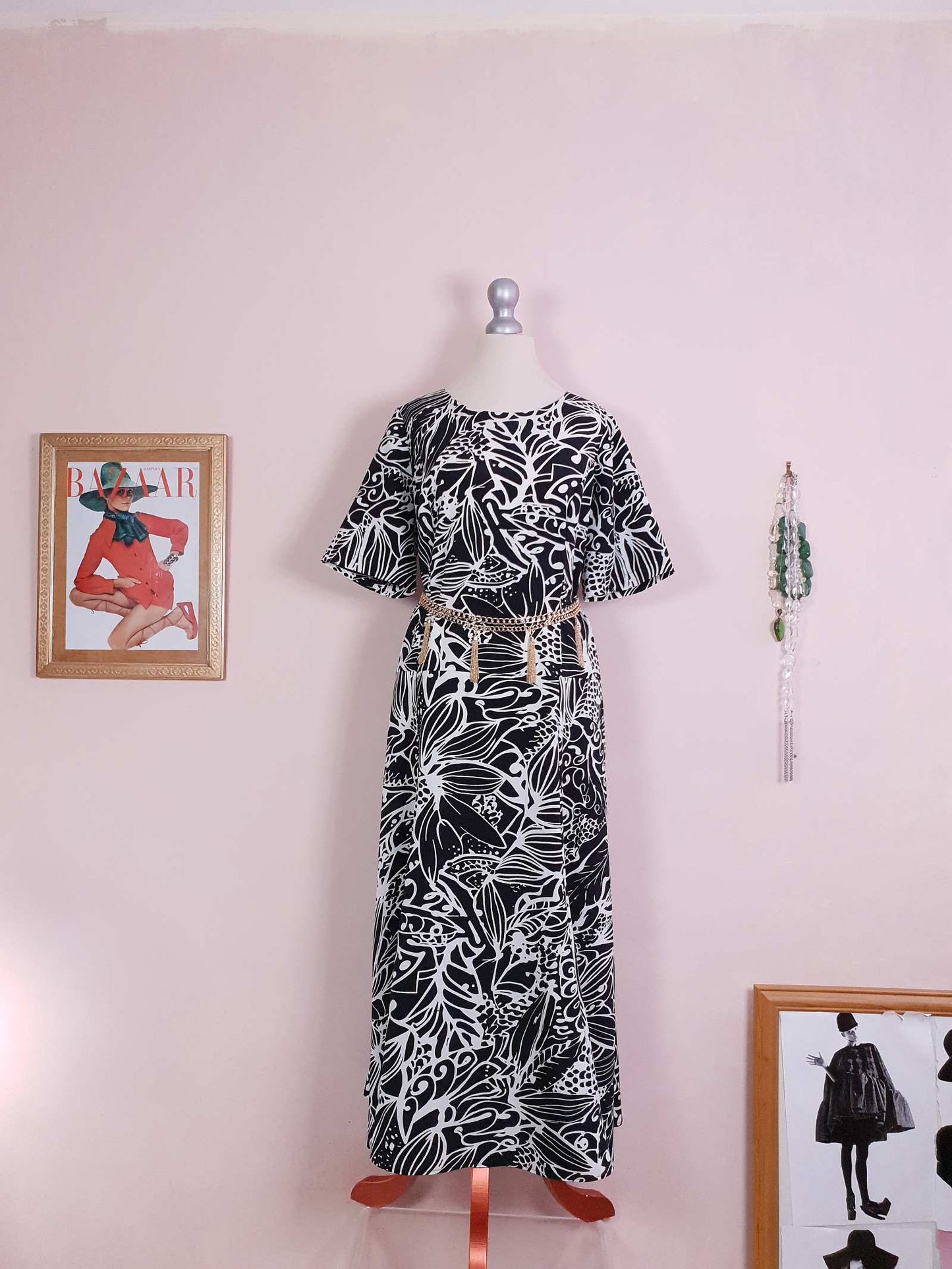 Vintage 1980s Day Dress Maxi Black & White Abstract Leaf Print Size 18