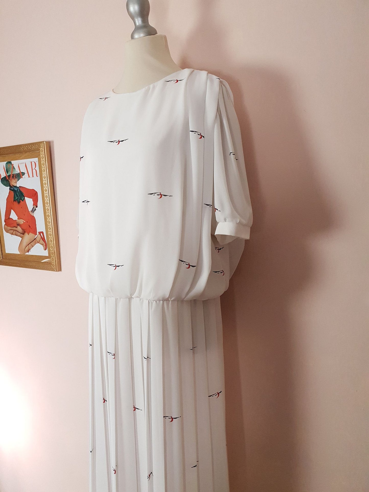 Vintage White Chiffon Pleated Dress 1980s Midi - Size 16/18 Abstract Print