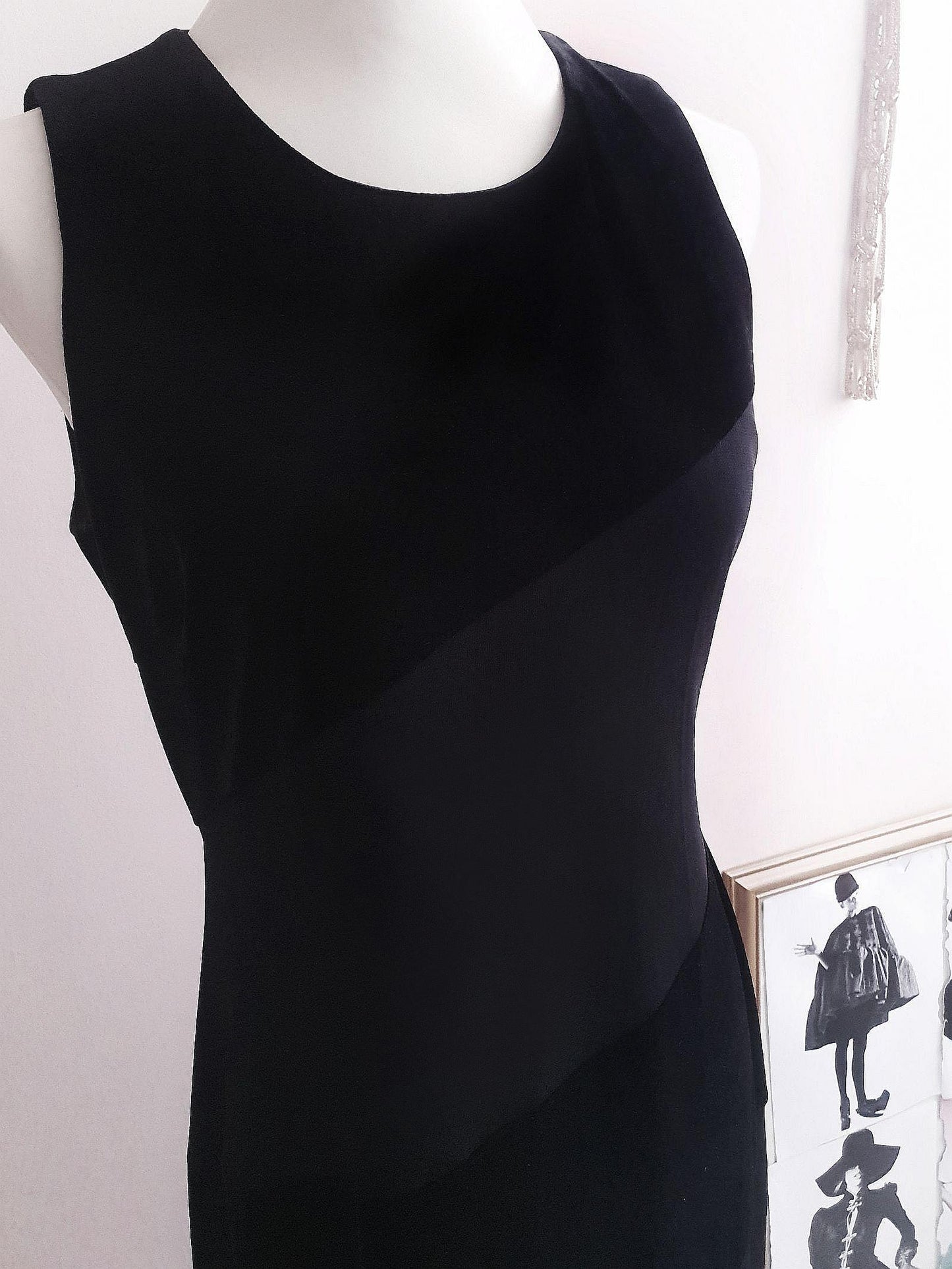 90s Vintage Black Velvet Shift Dress - Size 14 Cocktail Party Evening LBD