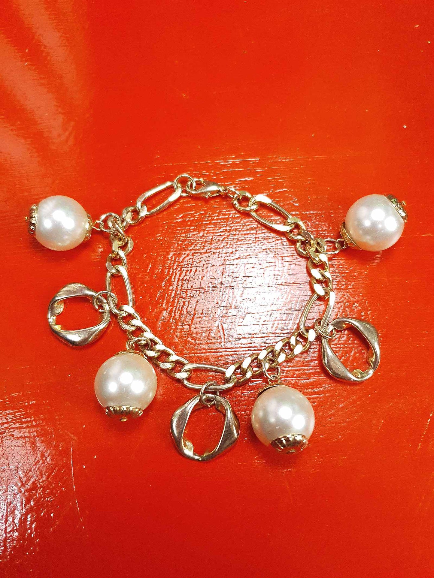 Vintage White Glass Pearl Charm Bracelet 90s