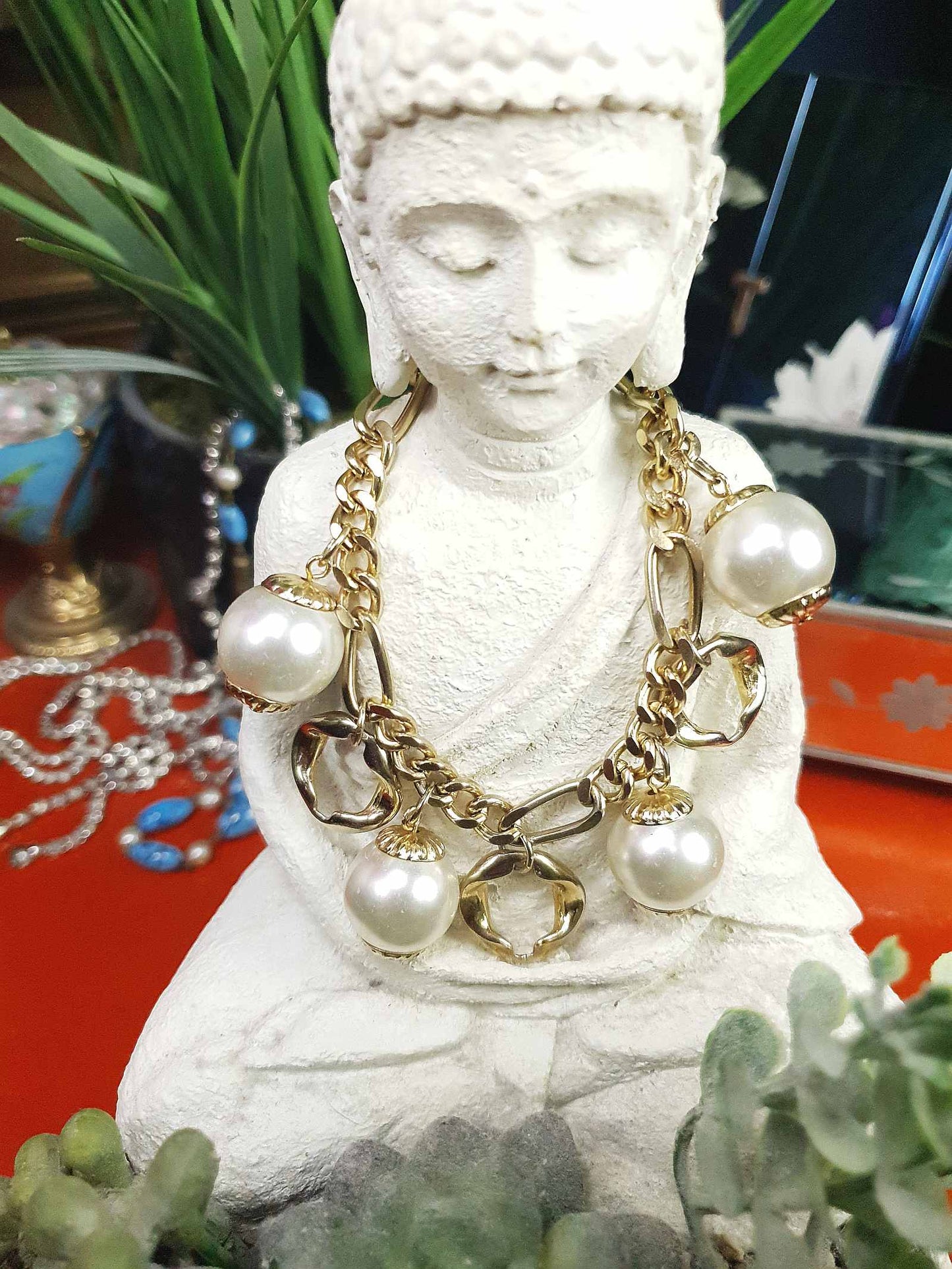 Vintage White Glass Pearl Charm Bracelet 90s