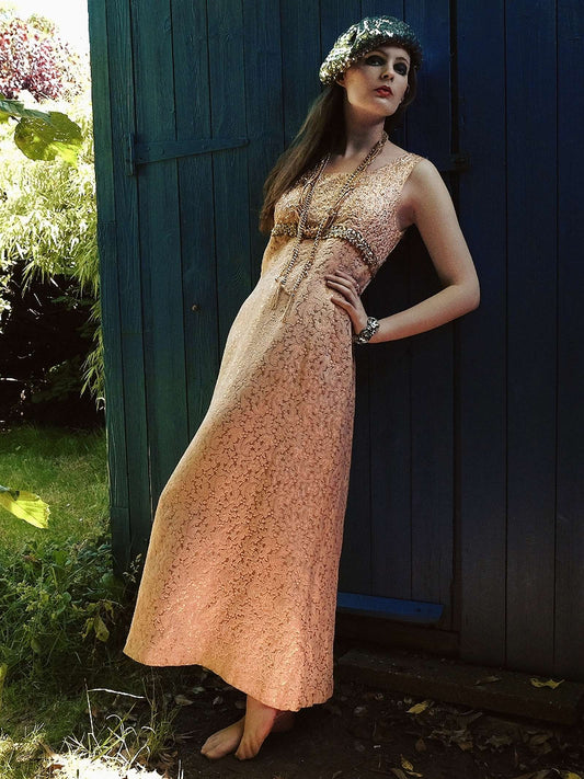 Glamorous Vintage 1960s Peach and Gold Brocade Cocktail Gown Dress - Size 14/16