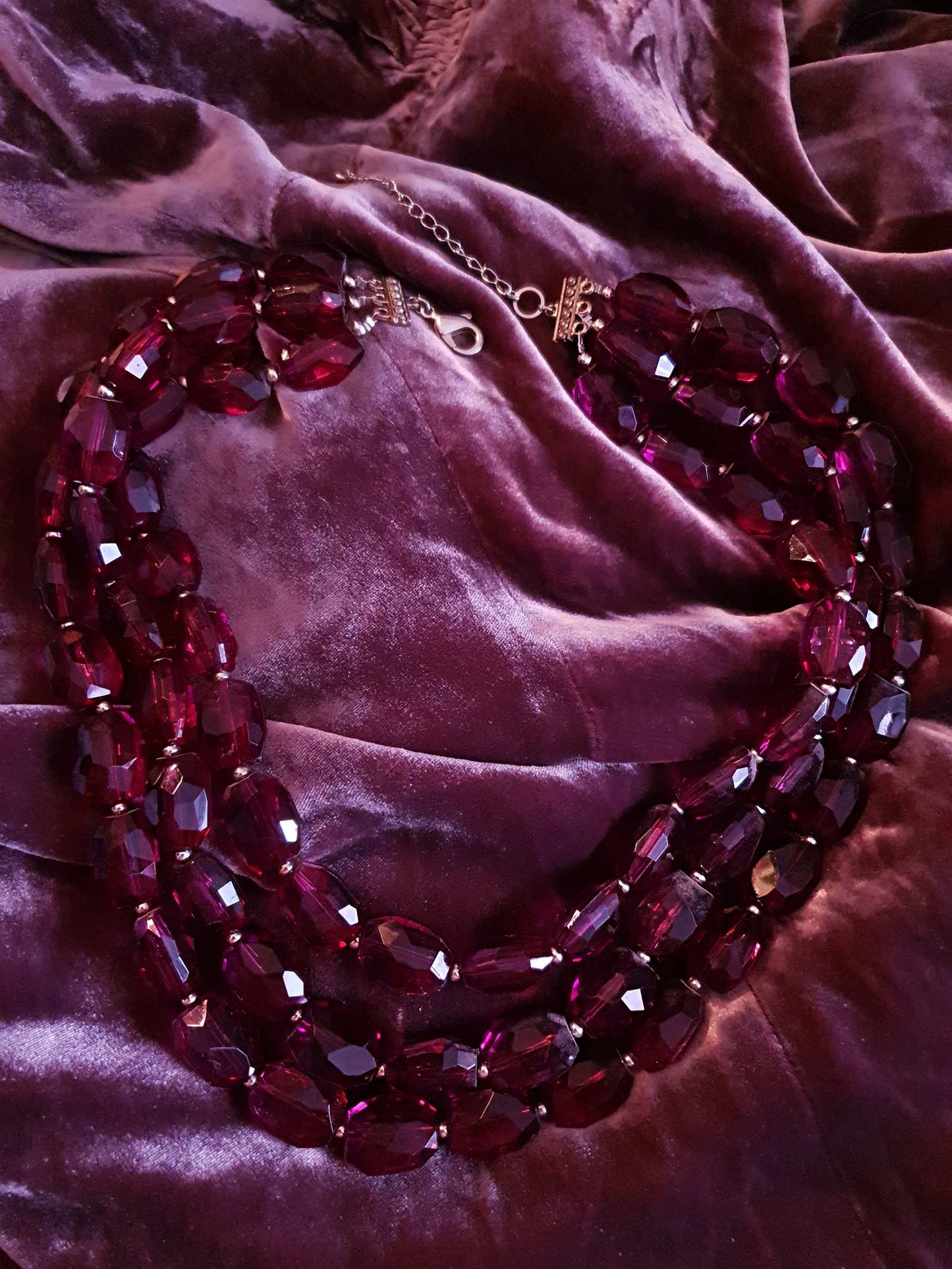 Gorgeous Vintage 1990s Chunky Purple Wine Bead Three Layered Necklace