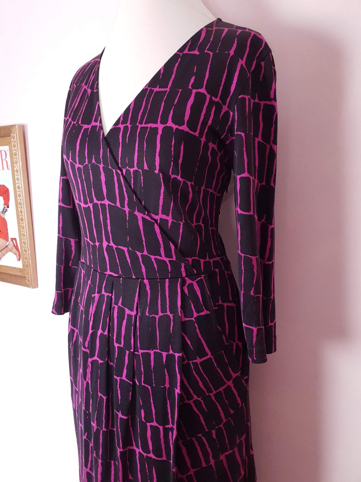 Jaeger Black and Pink Dress Midi Abstract Print Size 10 - Pre-owned