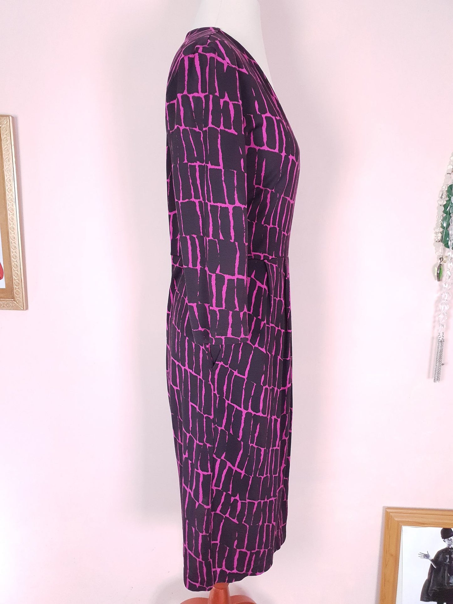 Jaeger Black and Pink Dress Midi Abstract Print Size 10 - Pre-owned