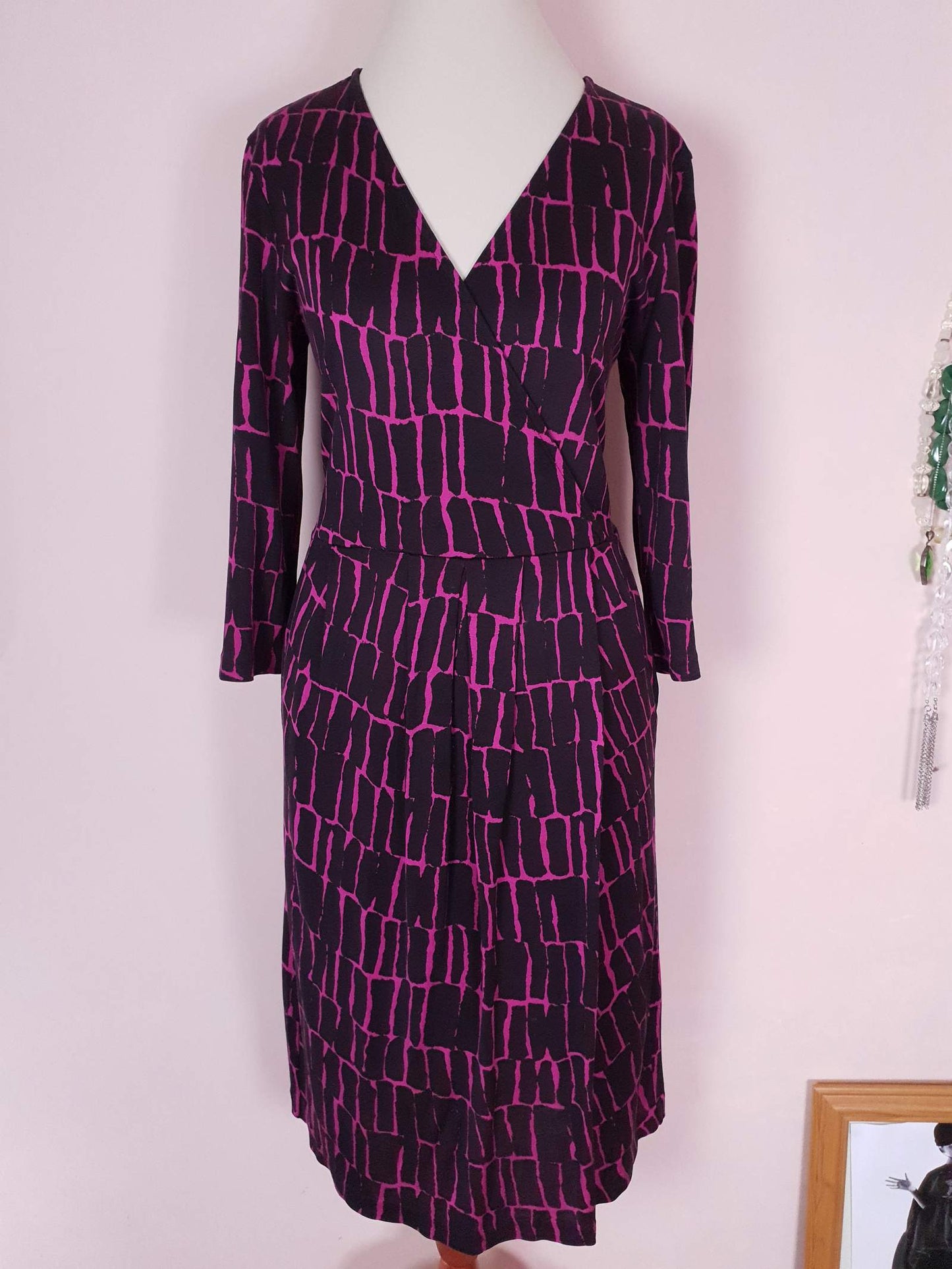 Jaeger Black and Pink Dress Midi Abstract Print Size 10 - Pre-owned