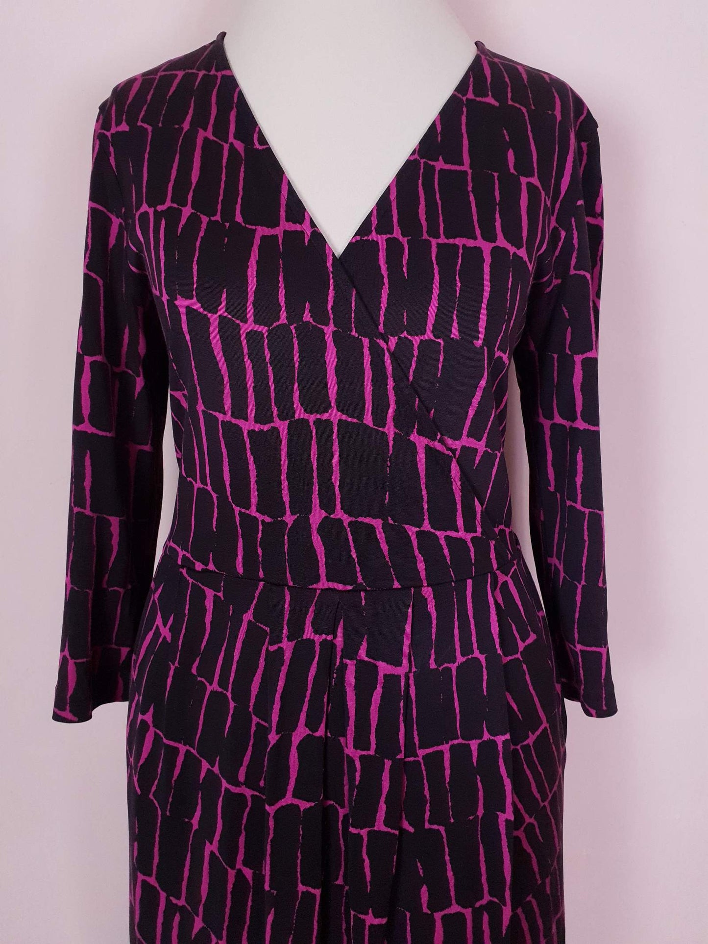 Jaeger Black and Pink Dress Midi Abstract Print Size 10 - Pre-owned