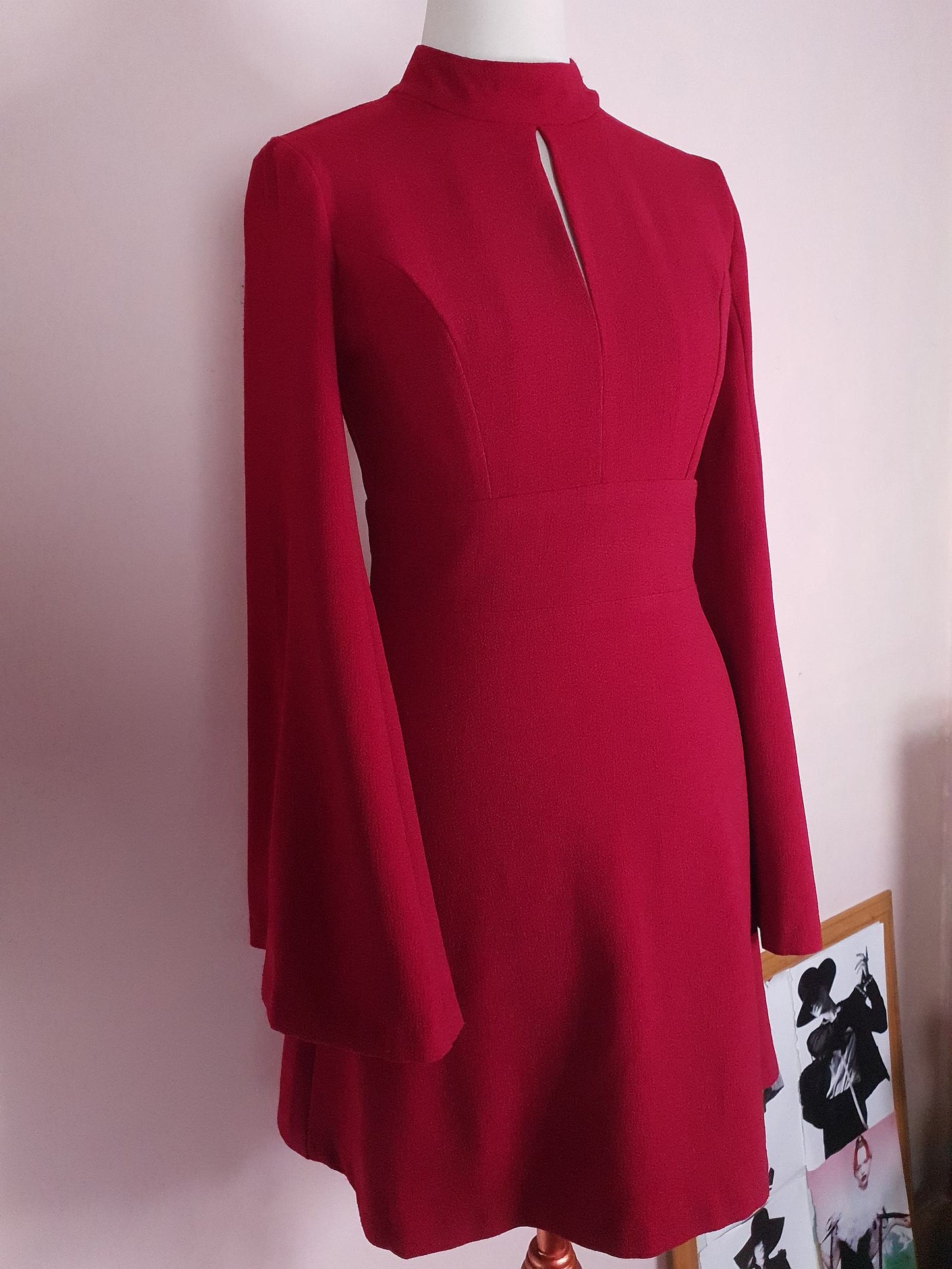 Pre-owned Red Dress Bell Sleeves Size 6 Knee Length