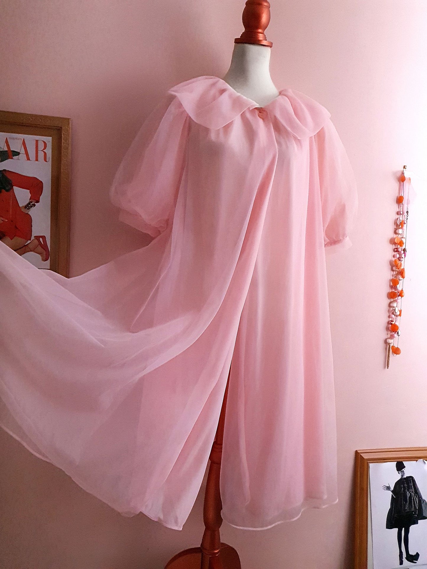 Boudoir Glamour 1960s Vintage Pale Pink Chiffon Dressing Gown Robe