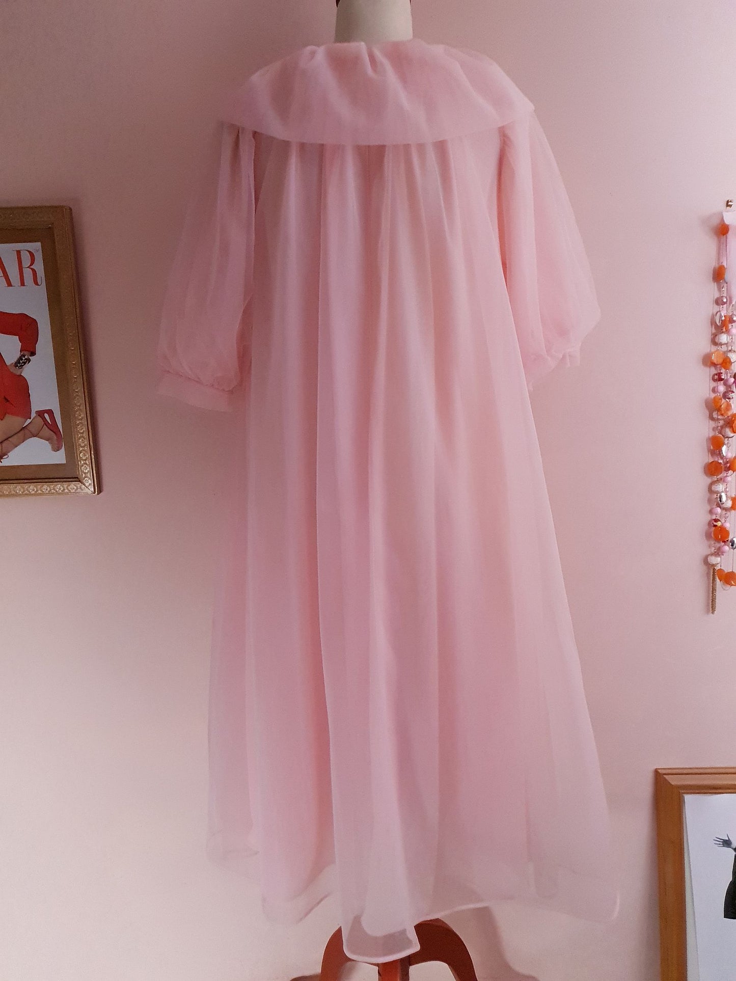 Boudoir Glamour 1960s Vintage Pale Pink Chiffon Dressing Gown Robe