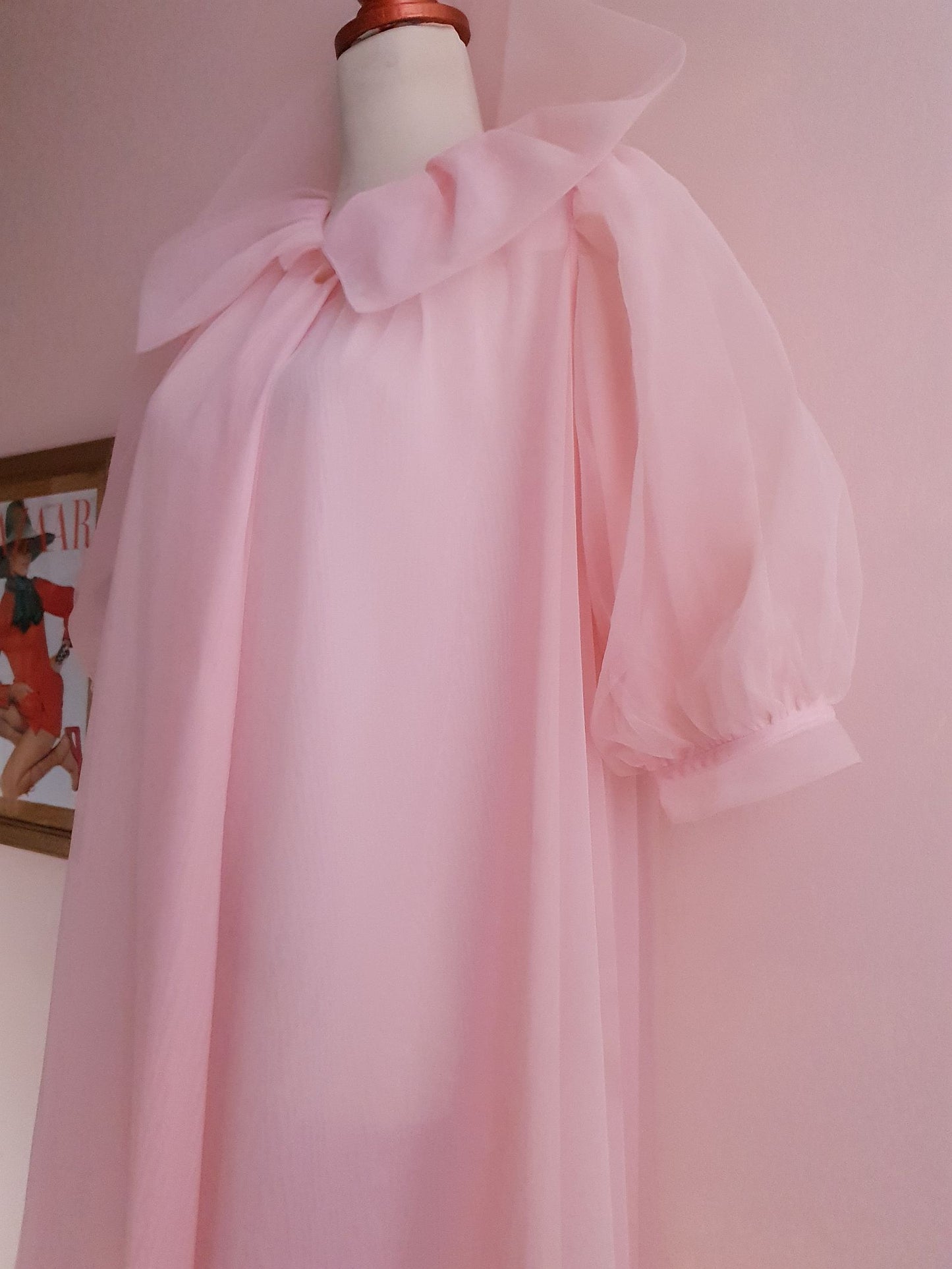 Boudoir Glamour 1960s Vintage Pale Pink Chiffon Dressing Gown Robe