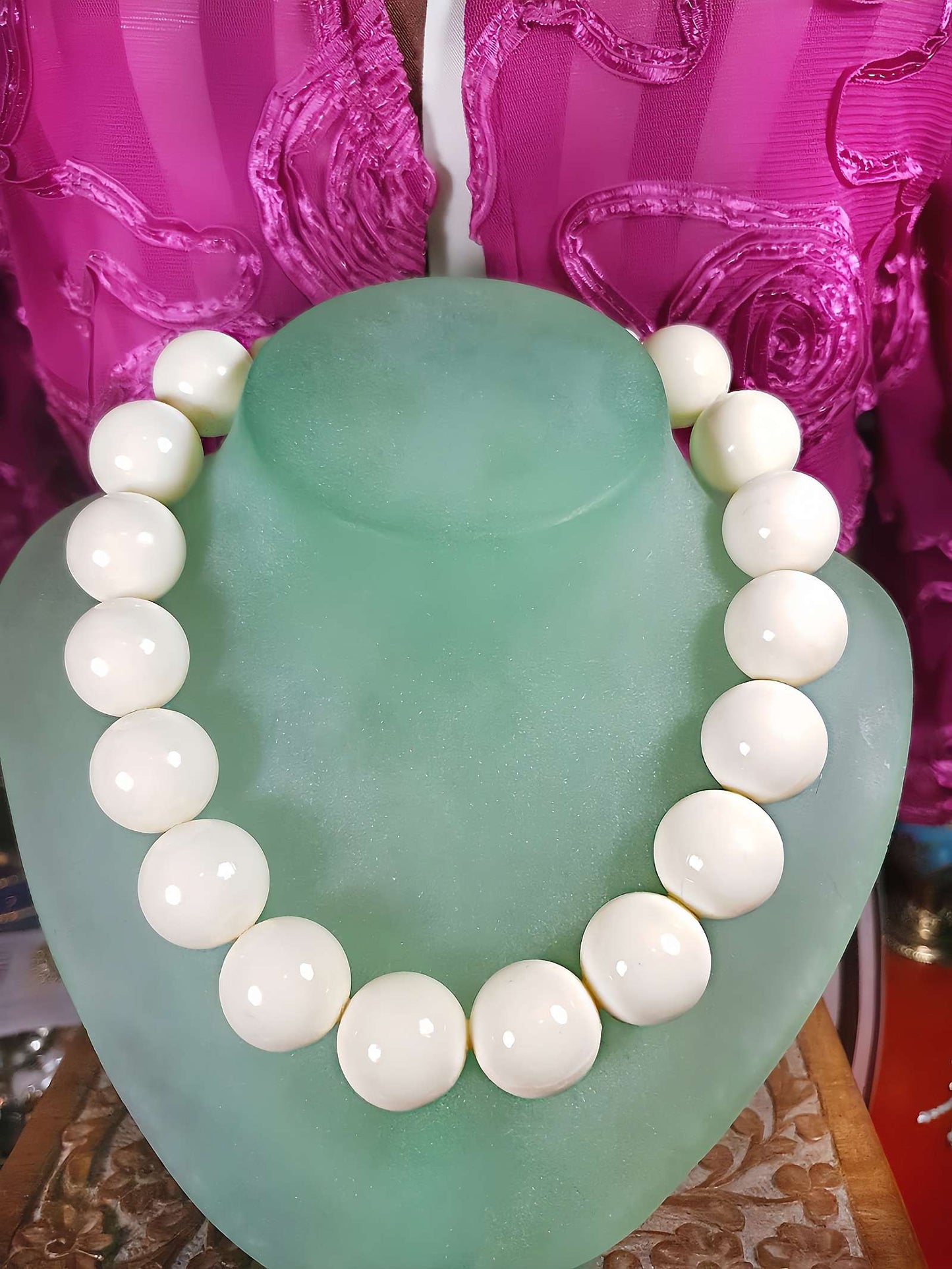 Vintage 1950s Chunky Cream Bead Choker Necklace 15.5" Retro Mid-Century