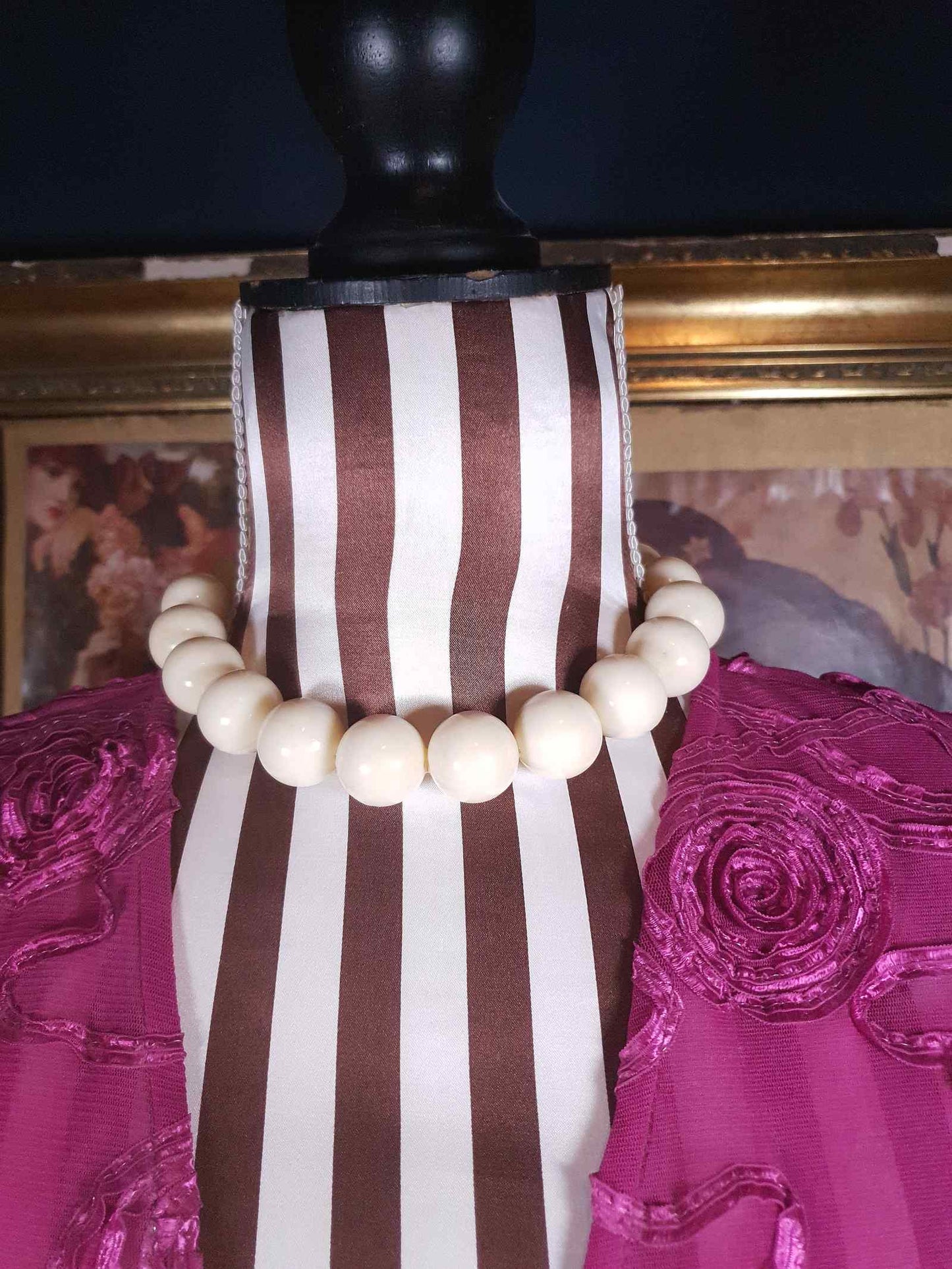 Vintage 1950s Chunky Cream Bead Choker Necklace 15.5" Retro Mid-Century