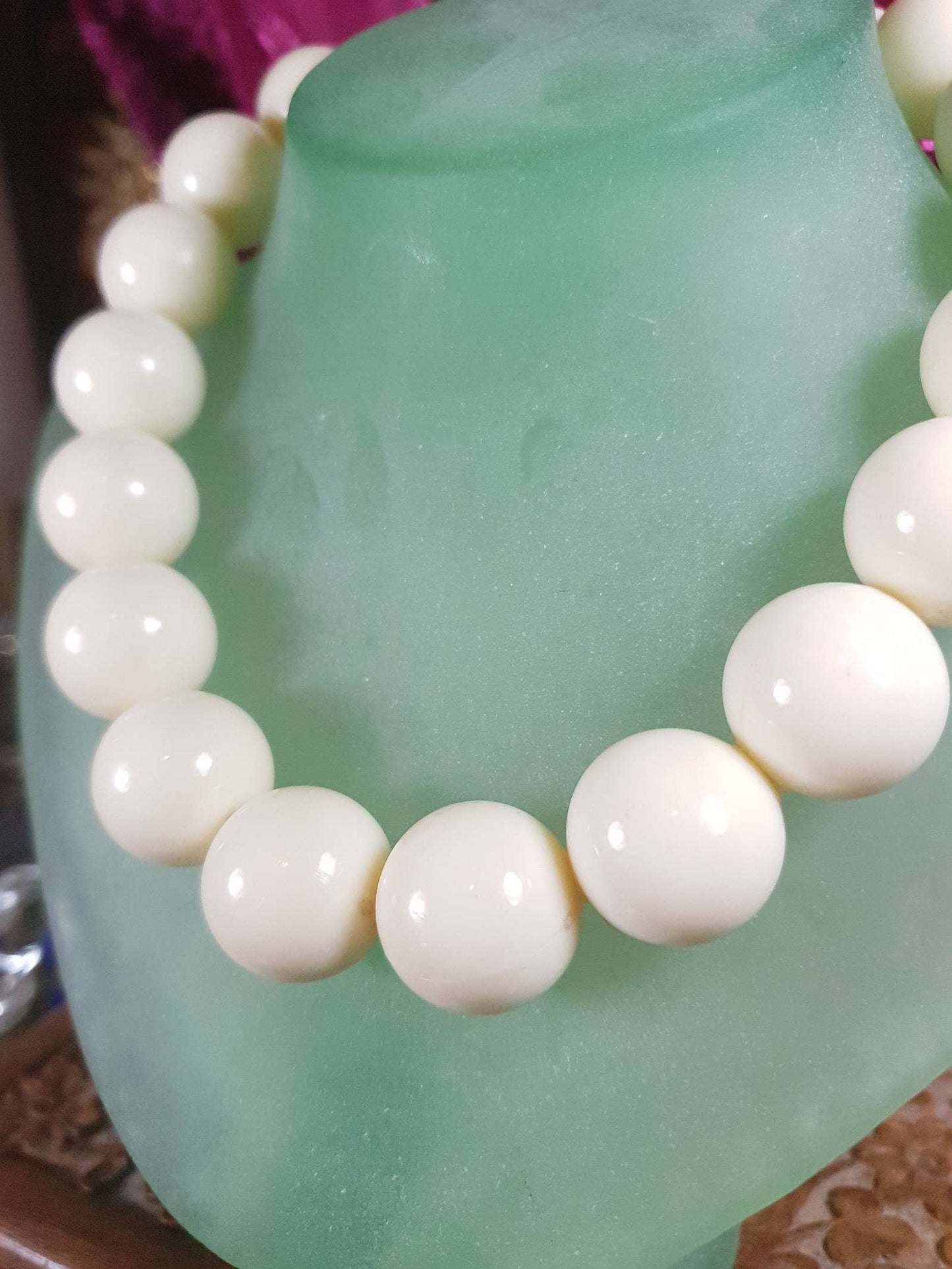 Vintage 1950s Chunky Cream Bead Choker Necklace 15.5" Retro Mid-Century