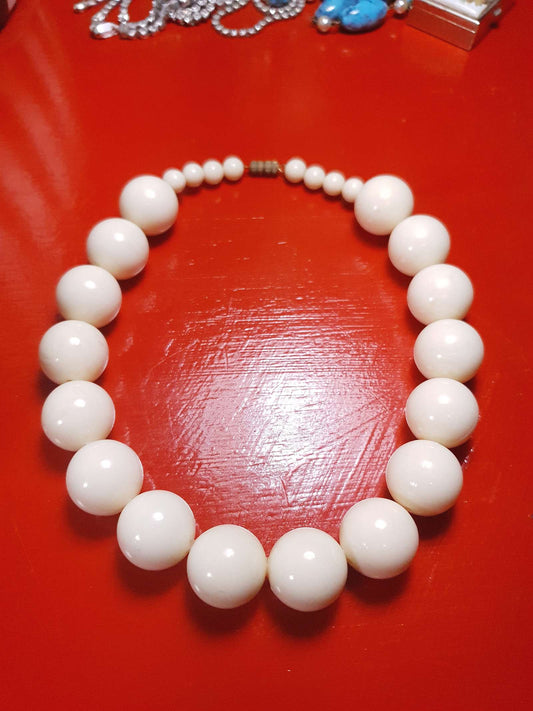 Vintage 1950s Chunky Cream Bead Choker Necklace 15.5" Retro Mid-Century