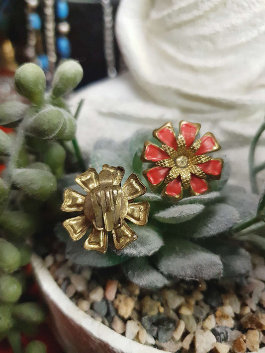 Vintage 1950s Peach Enamel Flower Earrings Rhinestone Clip-Ons Retro Floral