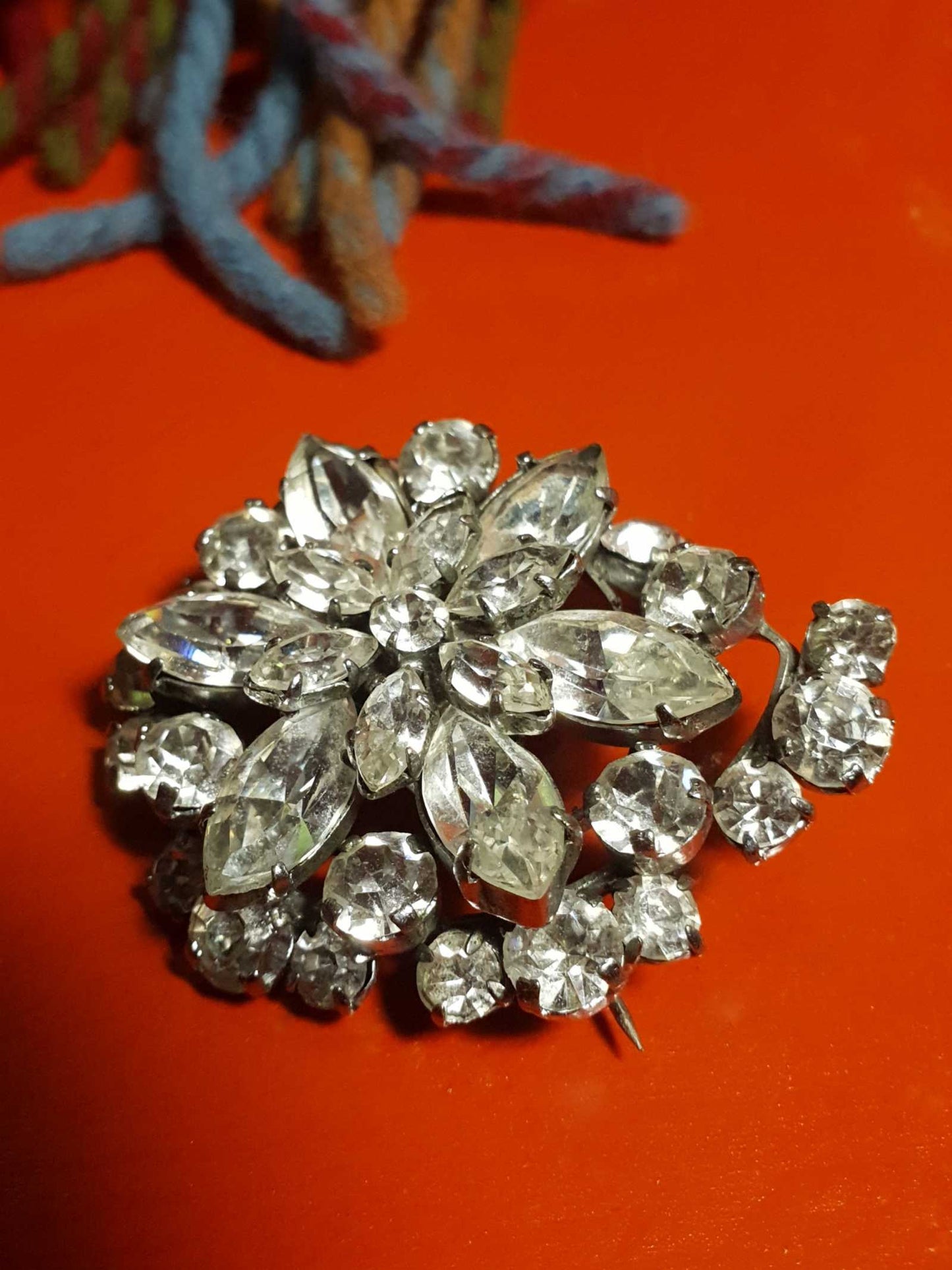 Vintage 1950s Rhinestone Flower Brooch Silver Tone Diamante Pin Clear