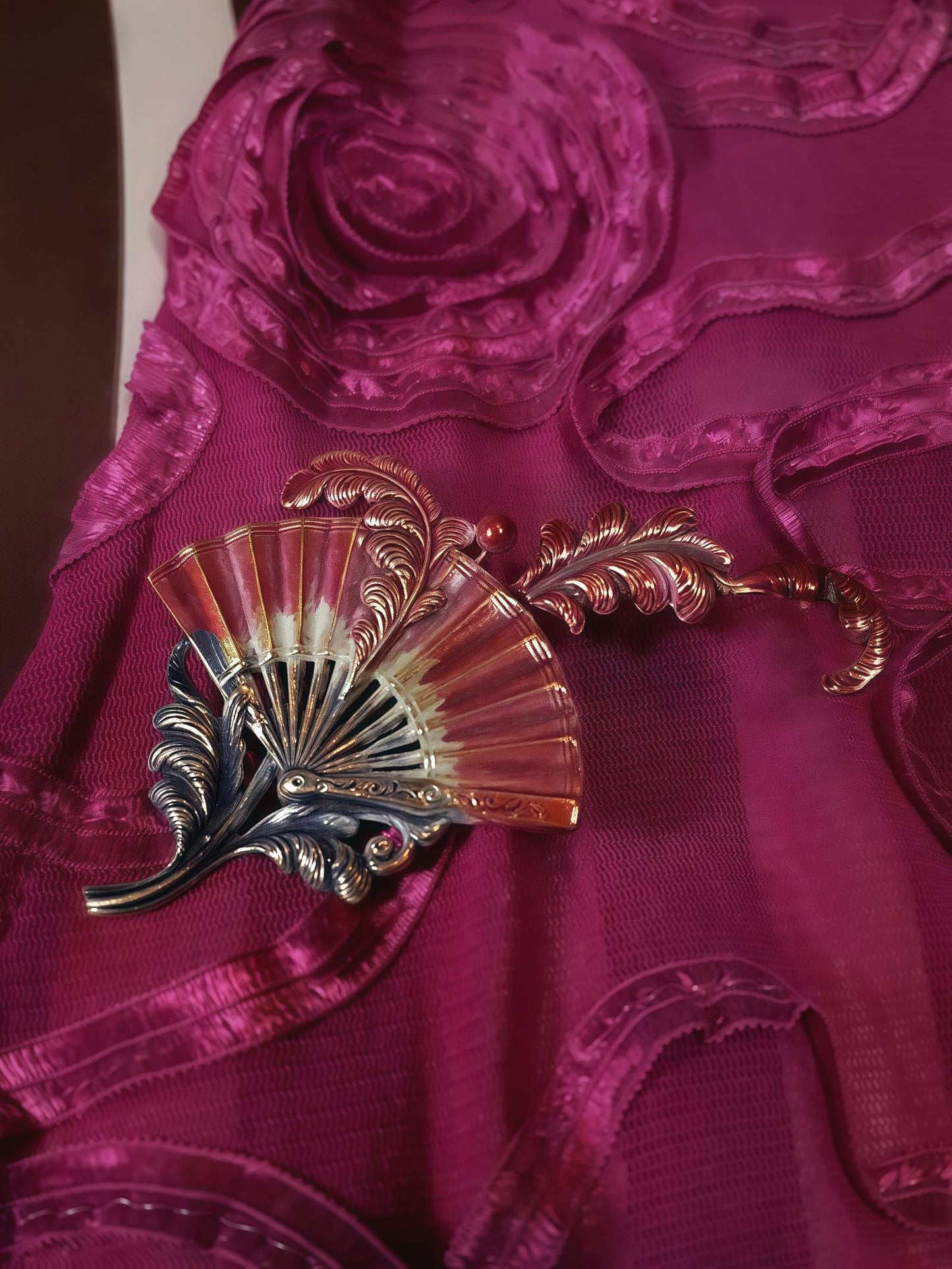 Vintage 1960s Damascene Fan Brooch - RARE