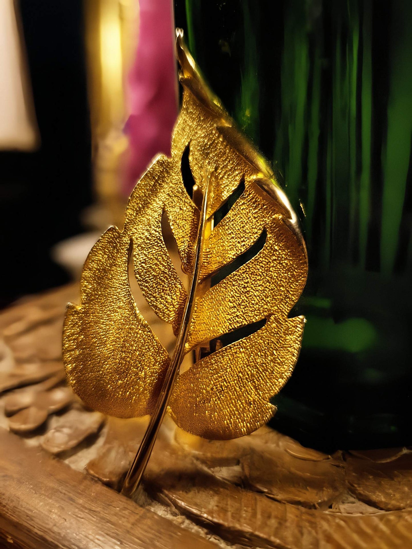 Vintage 1960s Leaf Brooch Gold Tone Classic Retro