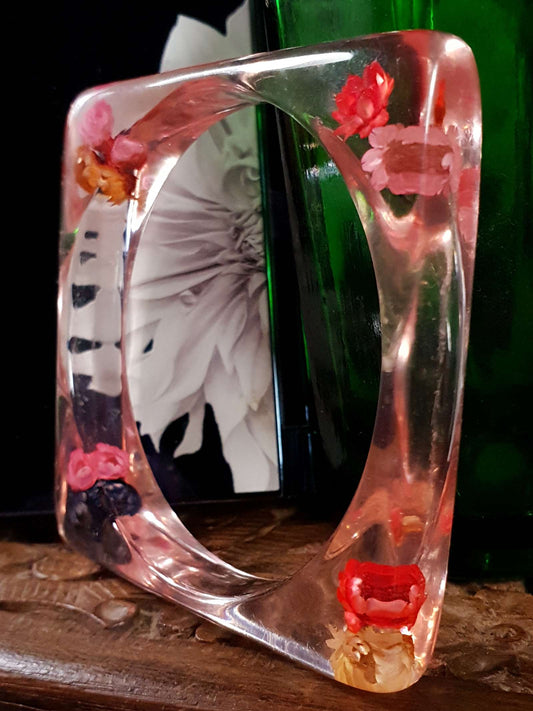 Vintage 1960s Lucite Flower Bangle Bracelet - RARE