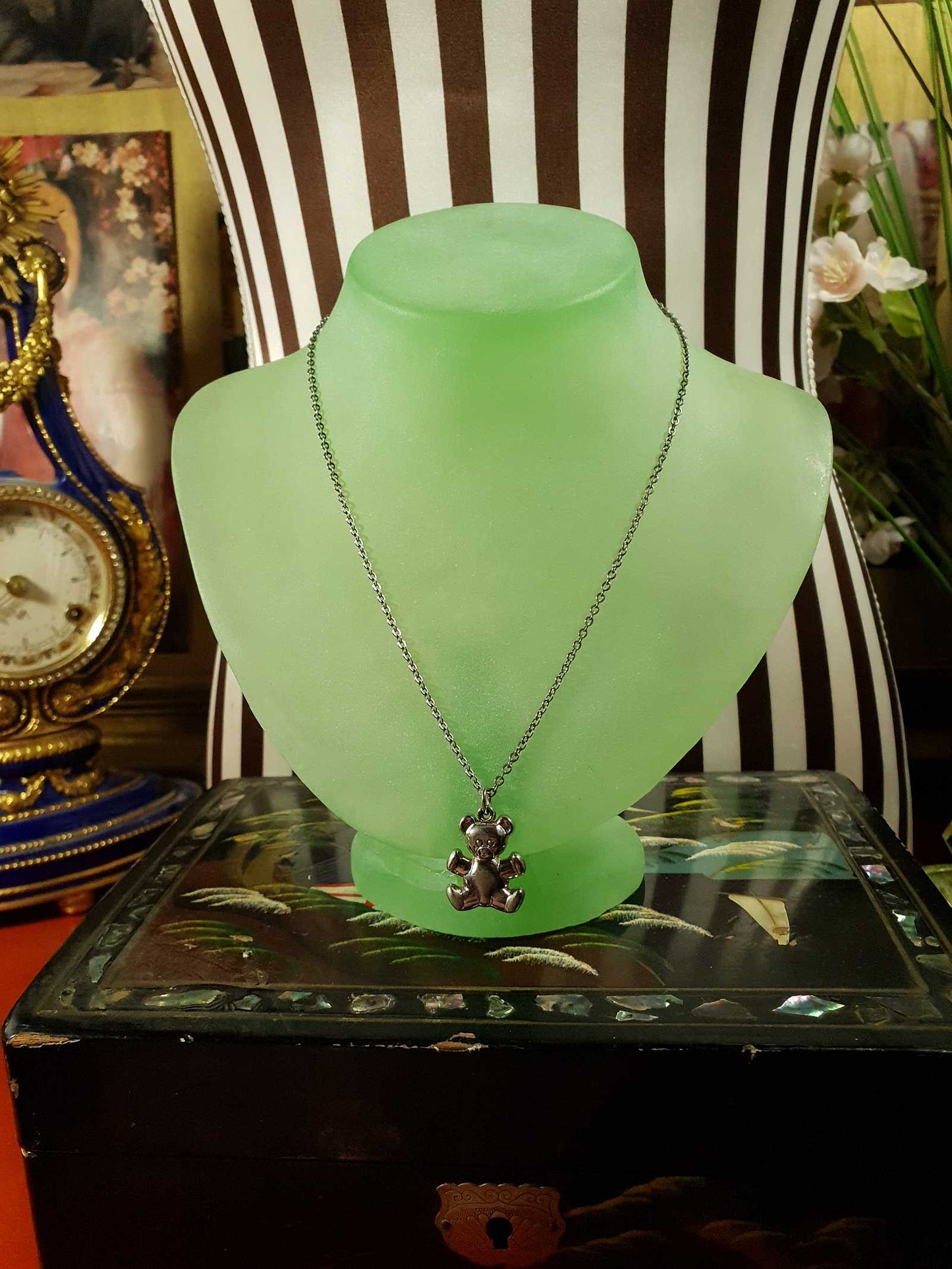 Vintage 1970s Teddy Bear Necklace 20" Silver Tone Pendant Retro