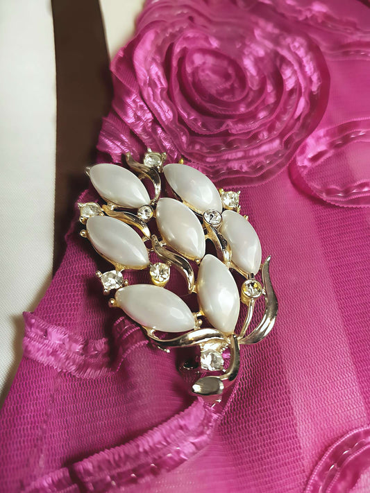 Vintage 1960s Faux Pearl Leaf Brooch Rhinestone Retro