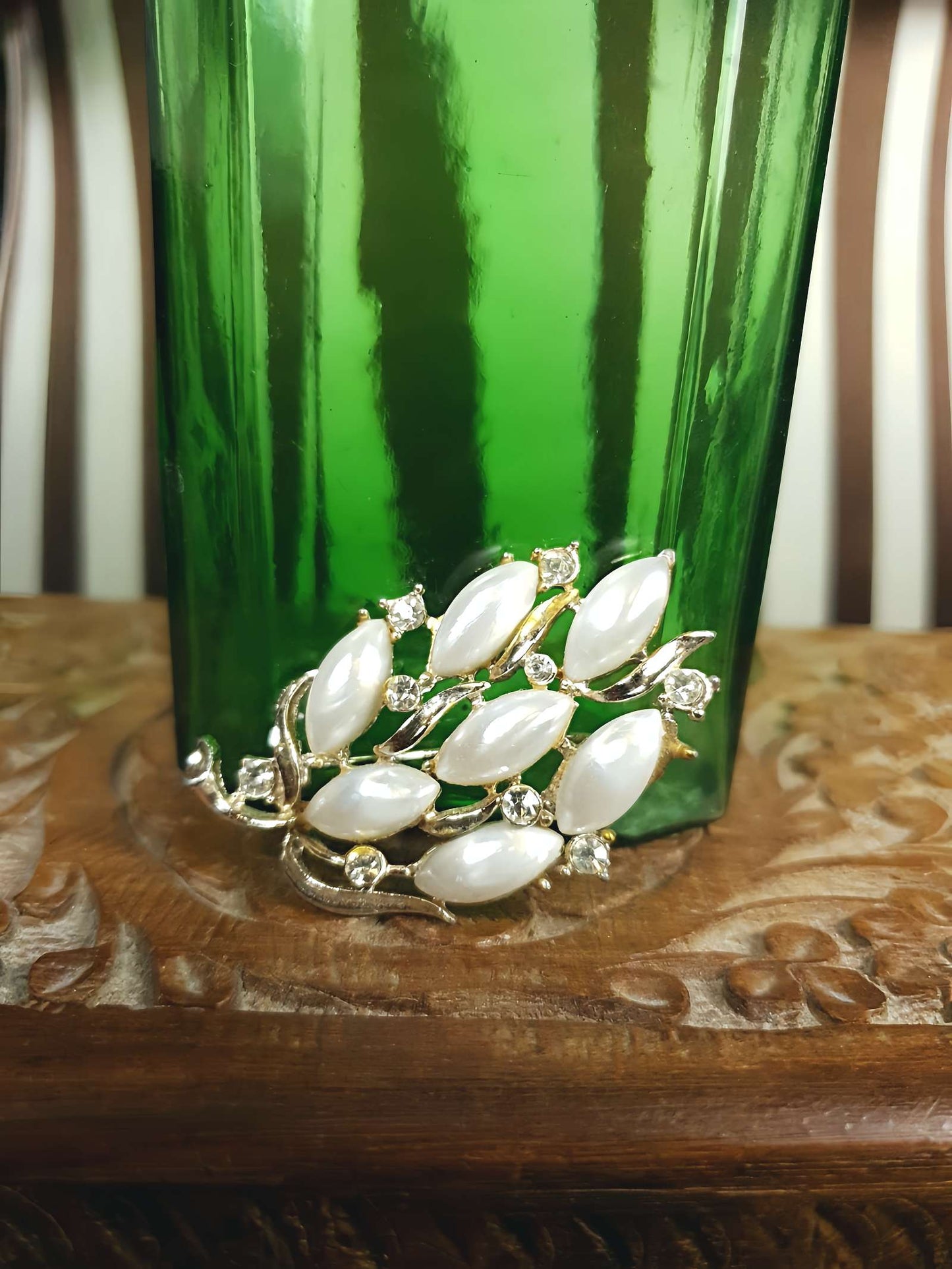 Vintage 1960s Faux Pearl Leaf Brooch Rhinestone Retro
