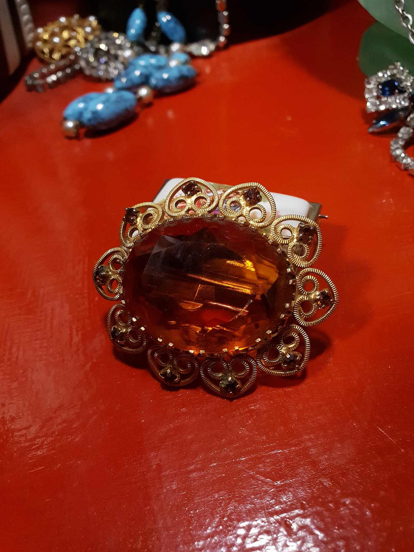 Vintage 1960s Ornate Scroll Brooch Diamante Gold Tone Rhinestone Pin