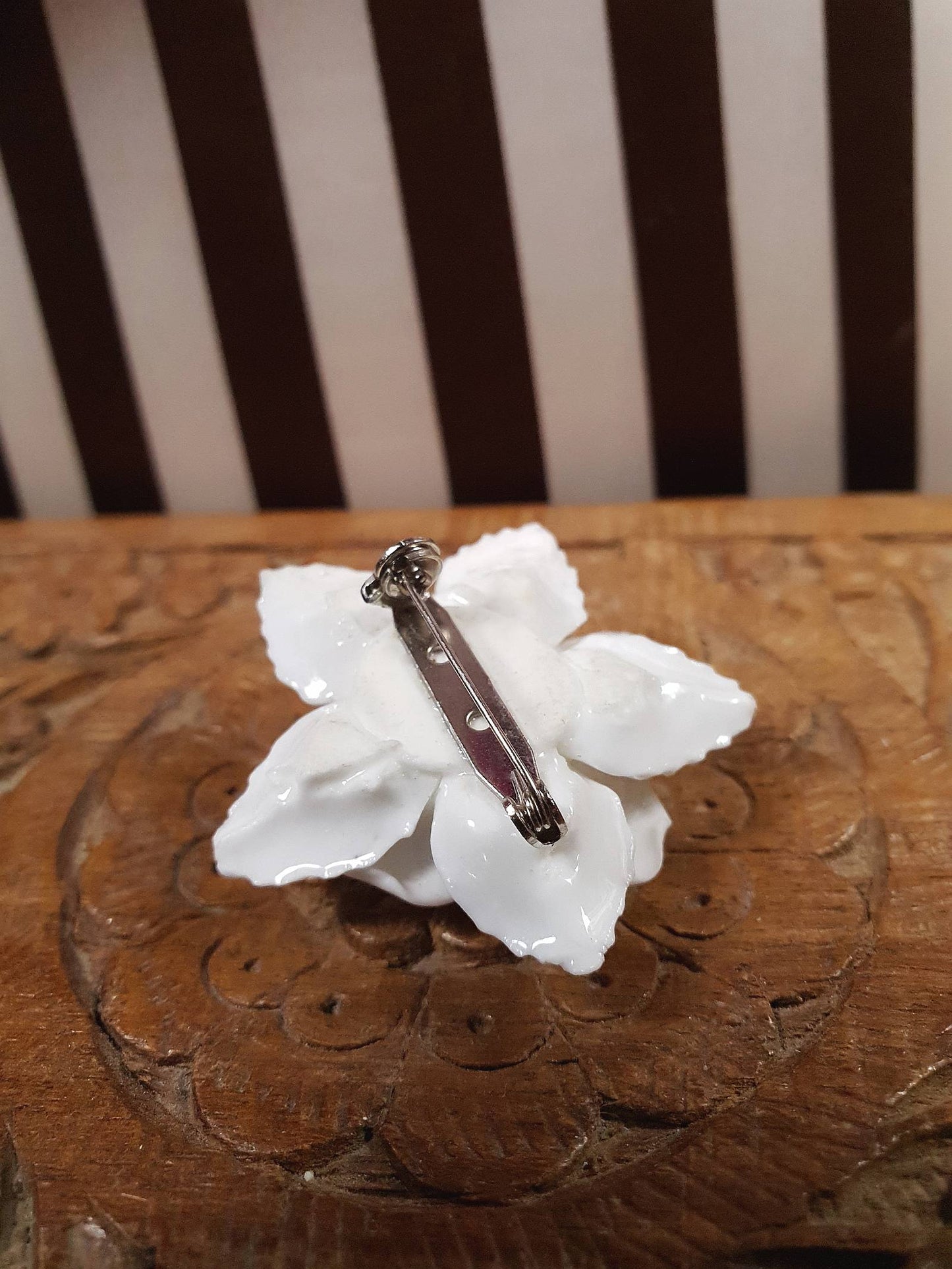 Vintage 1960s White Porcelain Rose Brooch Floral Flower English Ceramic