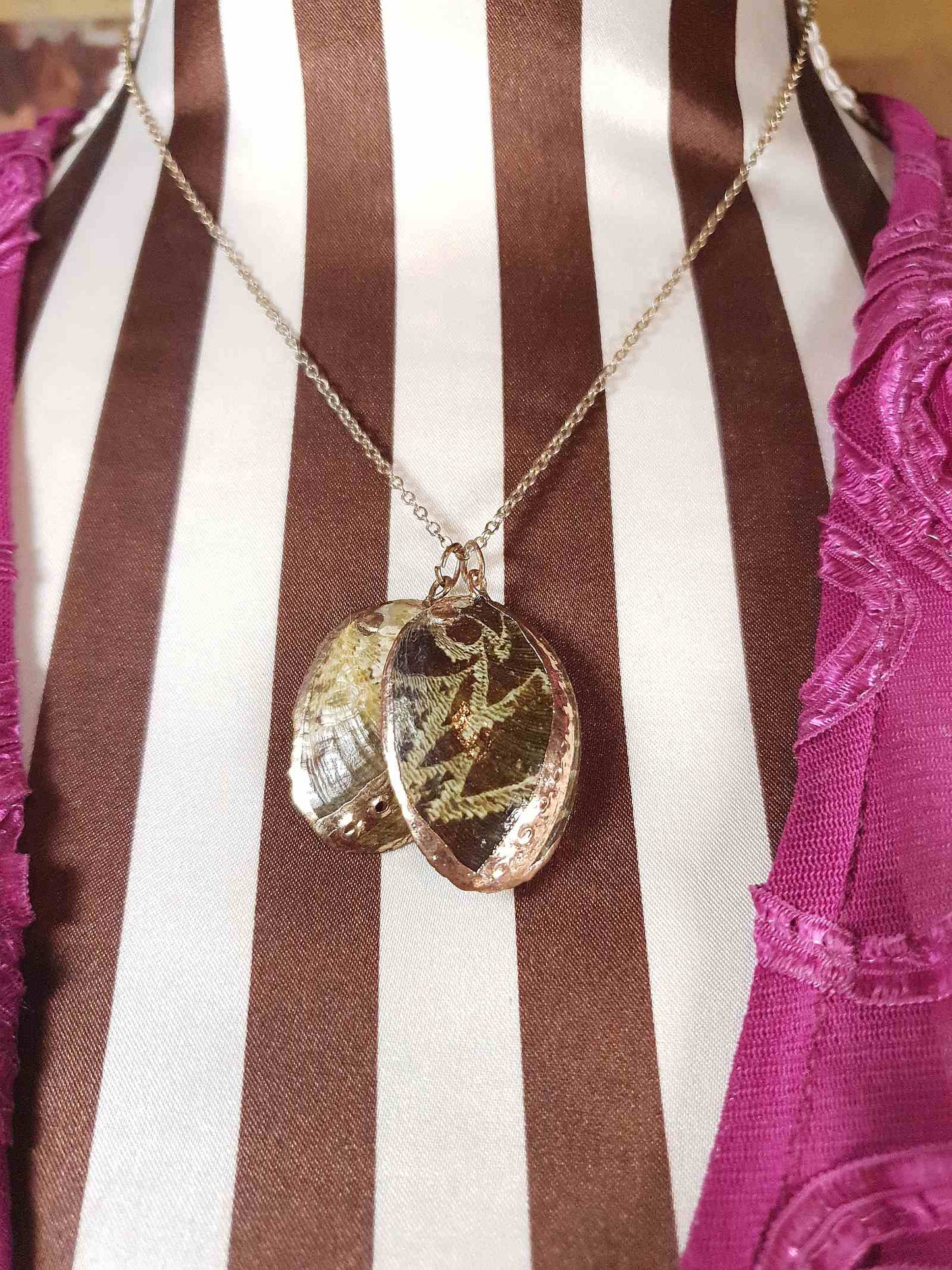 Vintage 1970s Abalone Shell Necklace Pendant 16.5" Retro