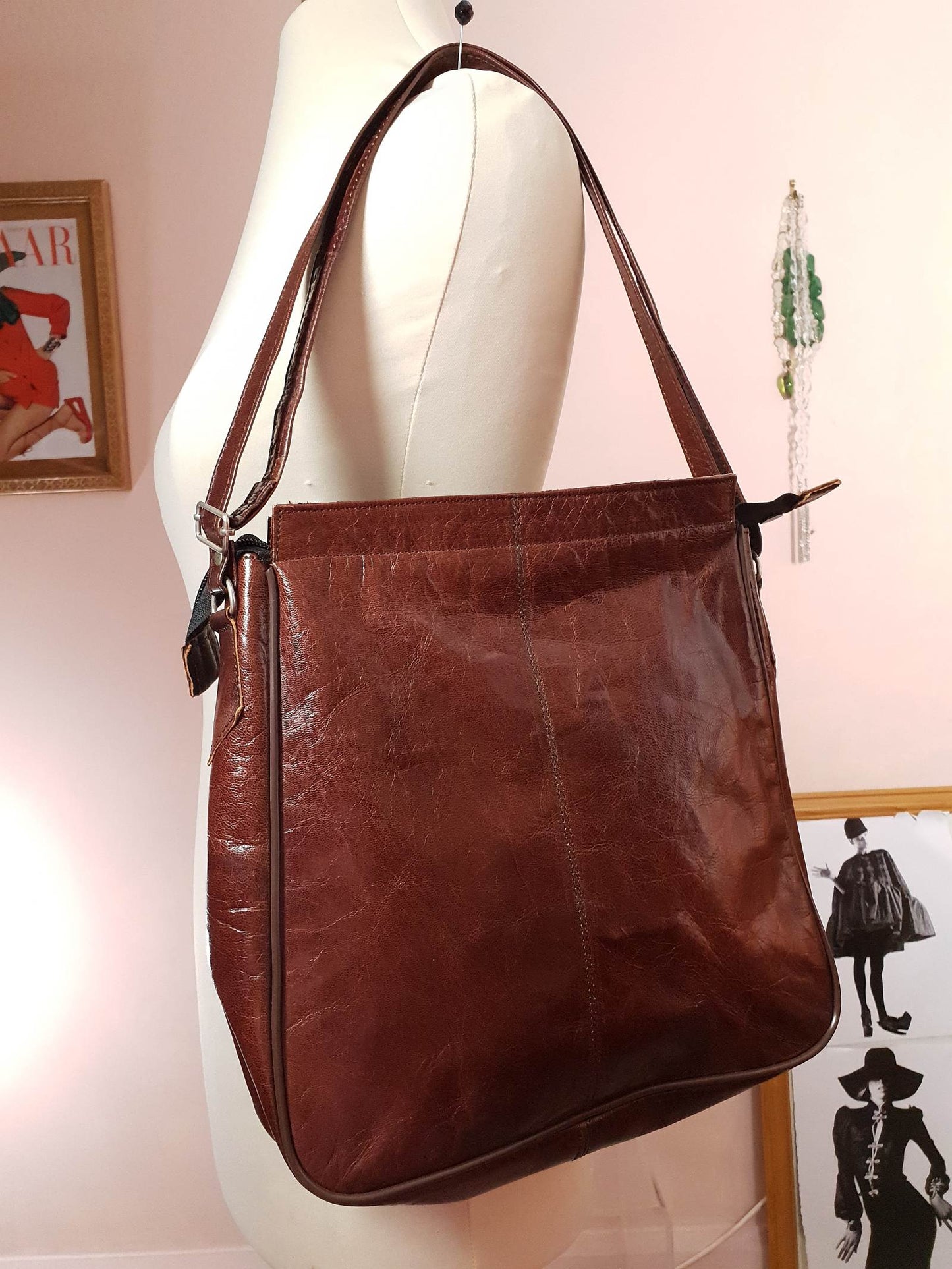 Vintage 1970s Brown Leather Shoulder Bag Adjustable Crossbody Retro Boho Handbag