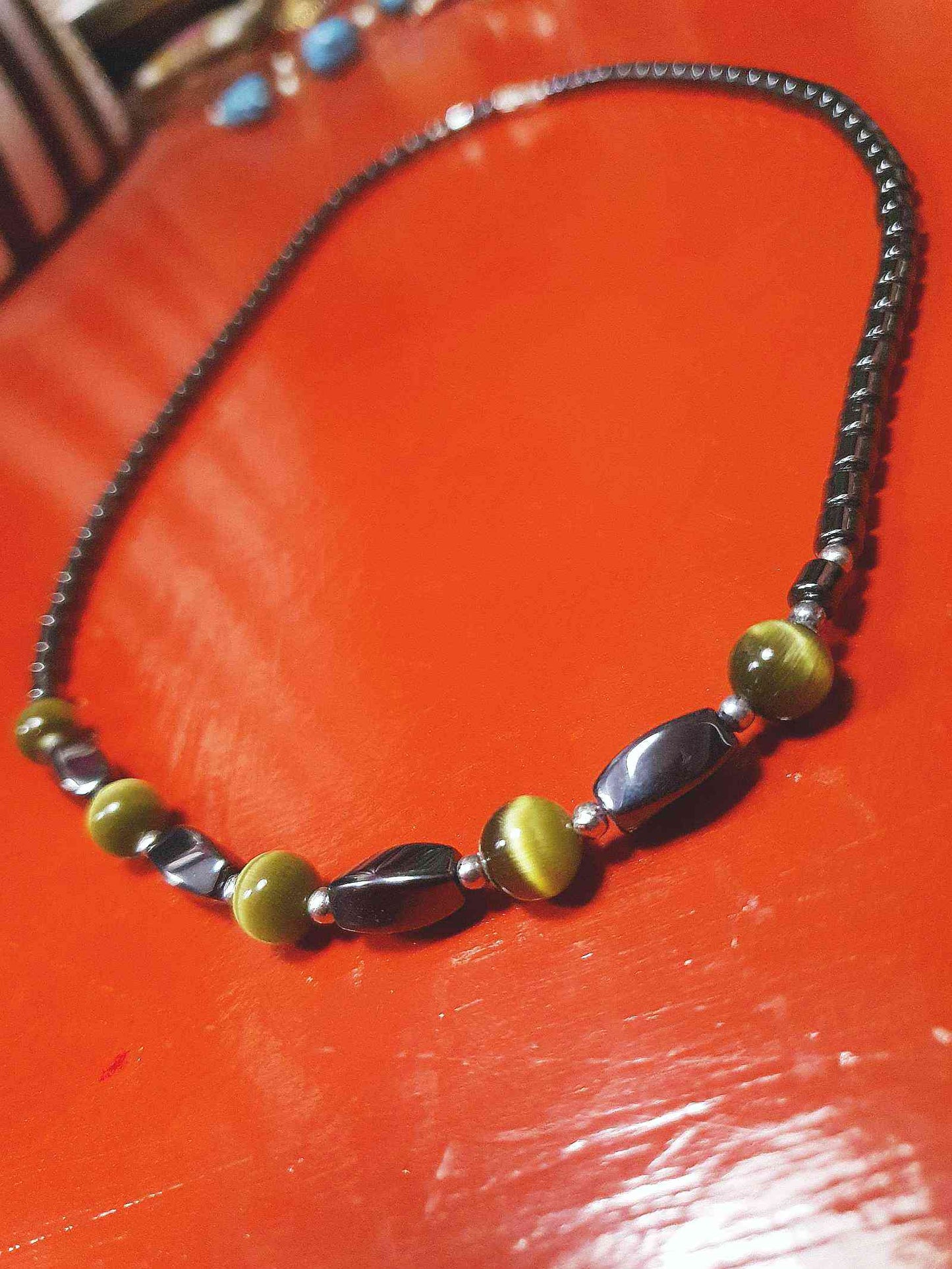 Vintage 1970s Hematite Necklace 18" Green Cat's Eye Choker