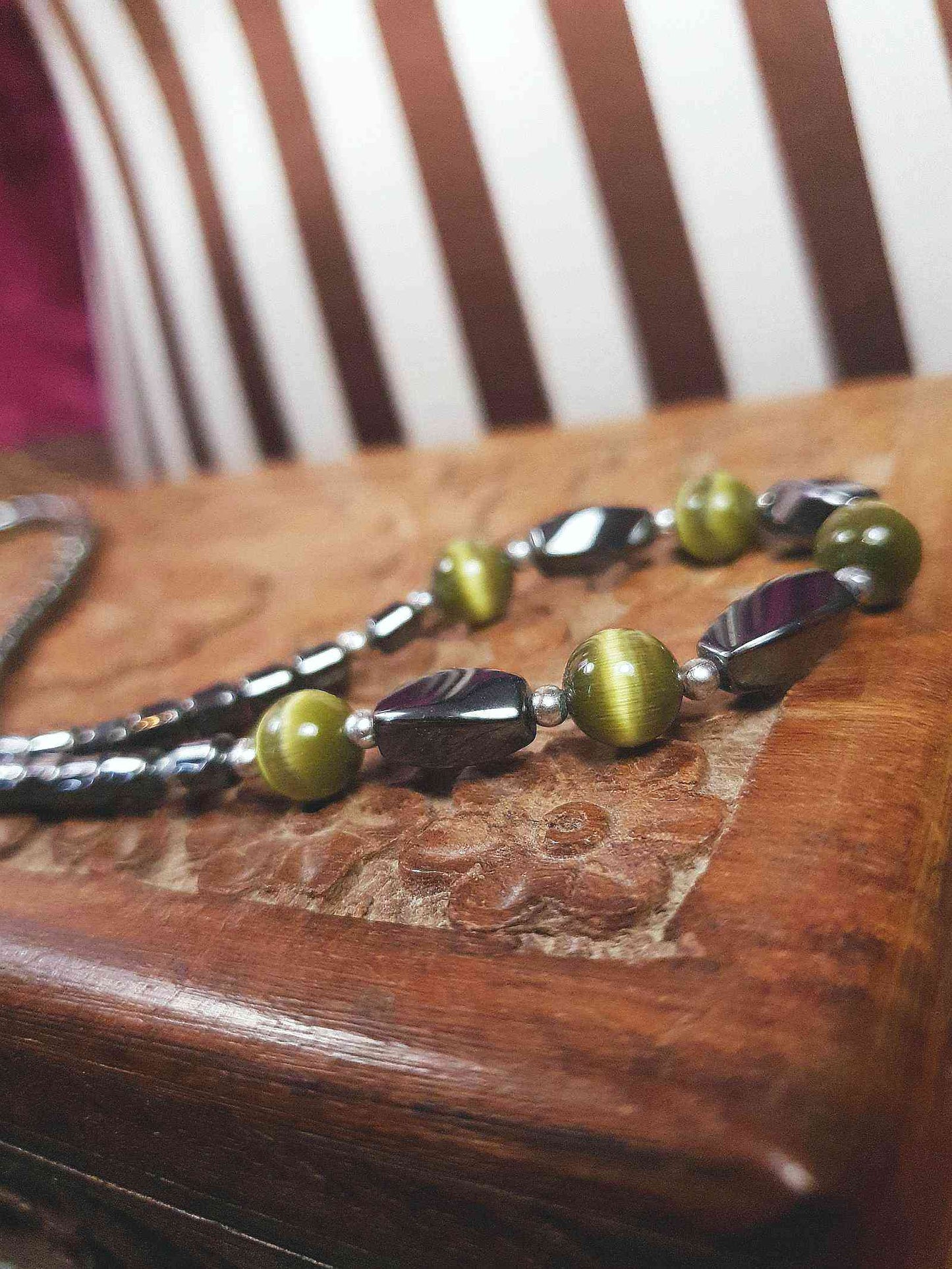Vintage 1970s Hematite Necklace 18" Green Cat's Eye Choker