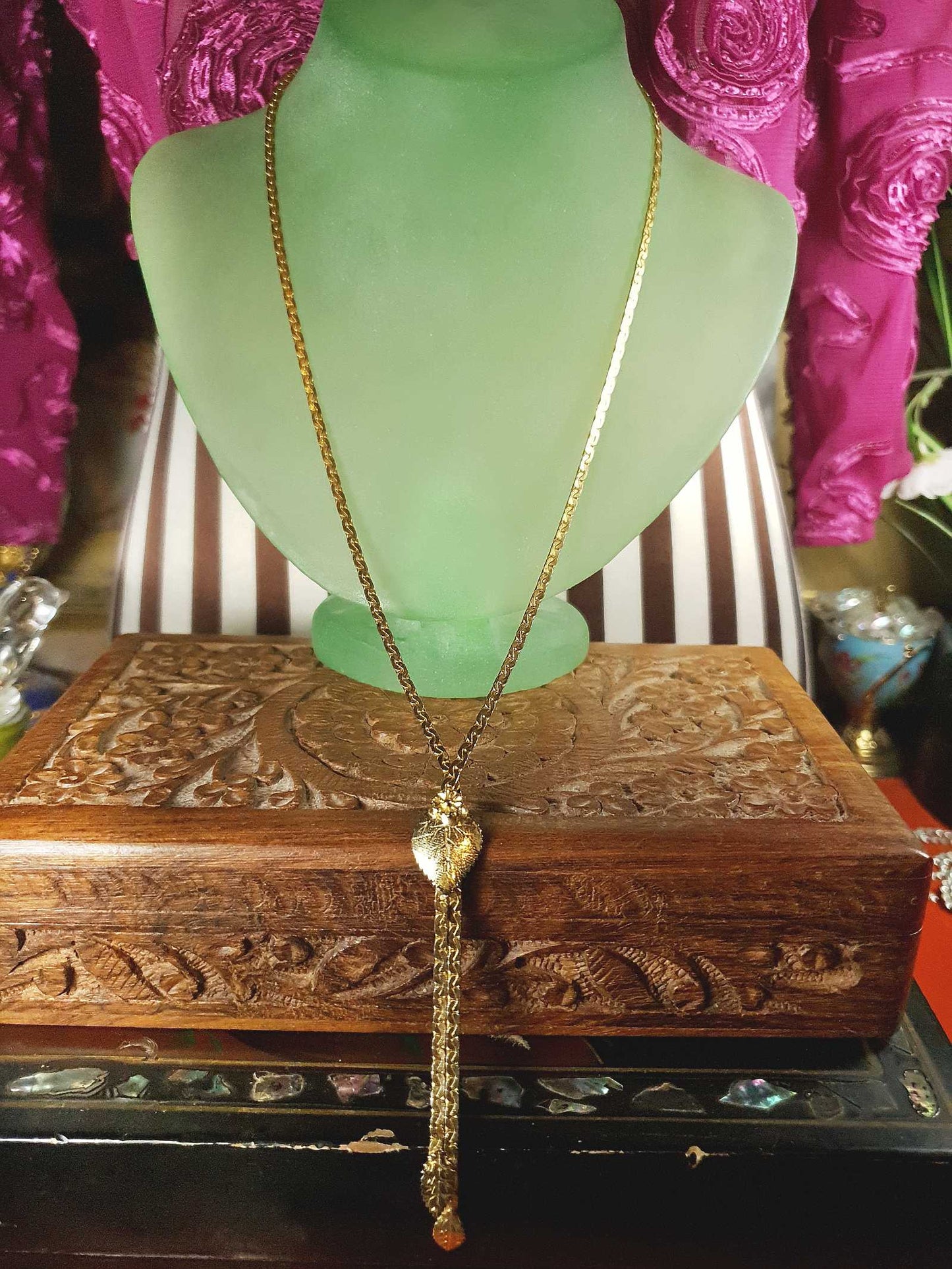 Vintage 1970s Leaf Necklace Retro Lariat Style