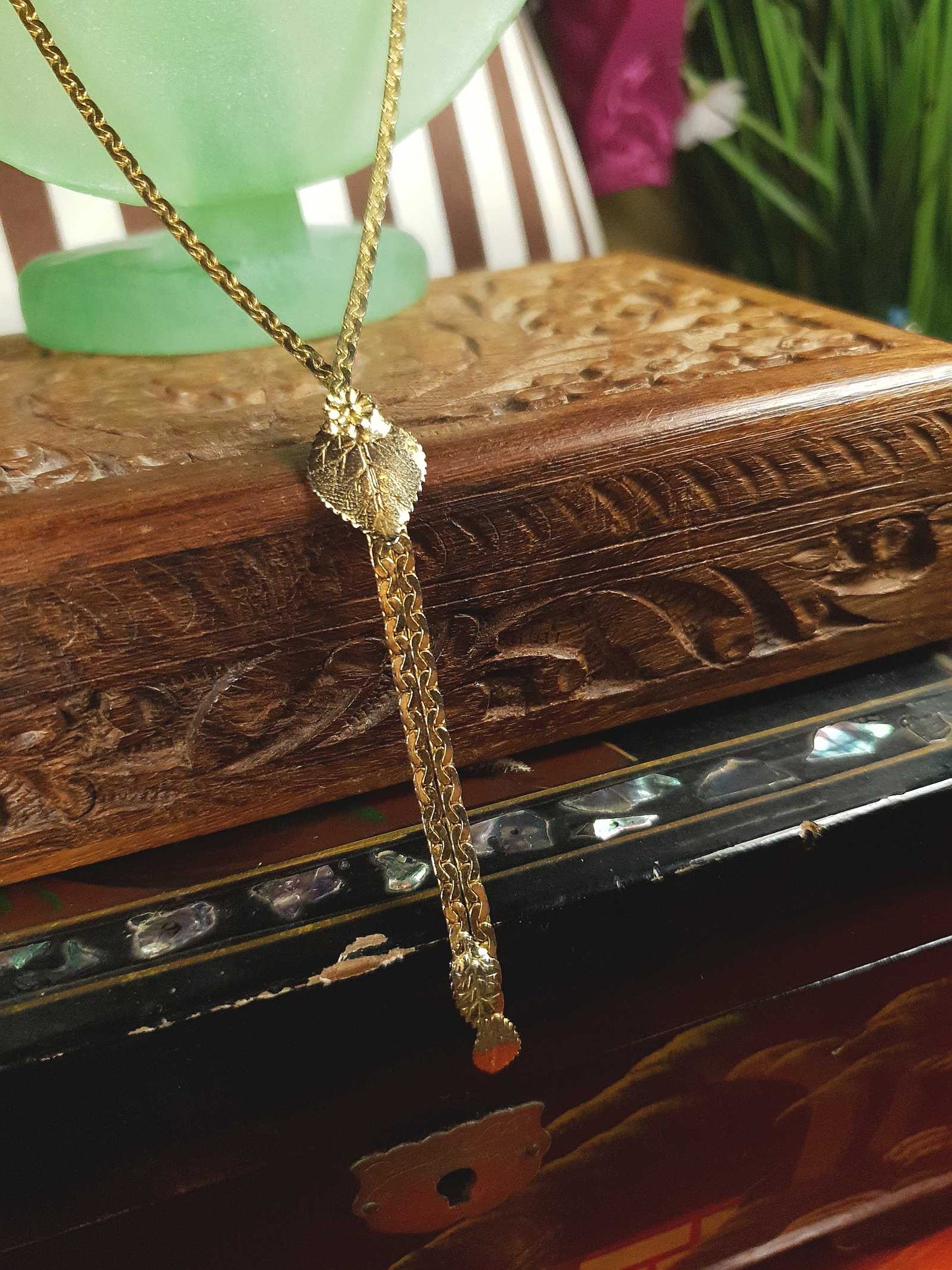 Vintage 1970s Leaf Necklace Retro Lariat Style