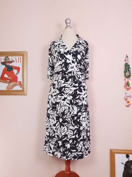 Vintage 1970s St Michael Black White Dress Midi Retro Floral Flower Size 16
