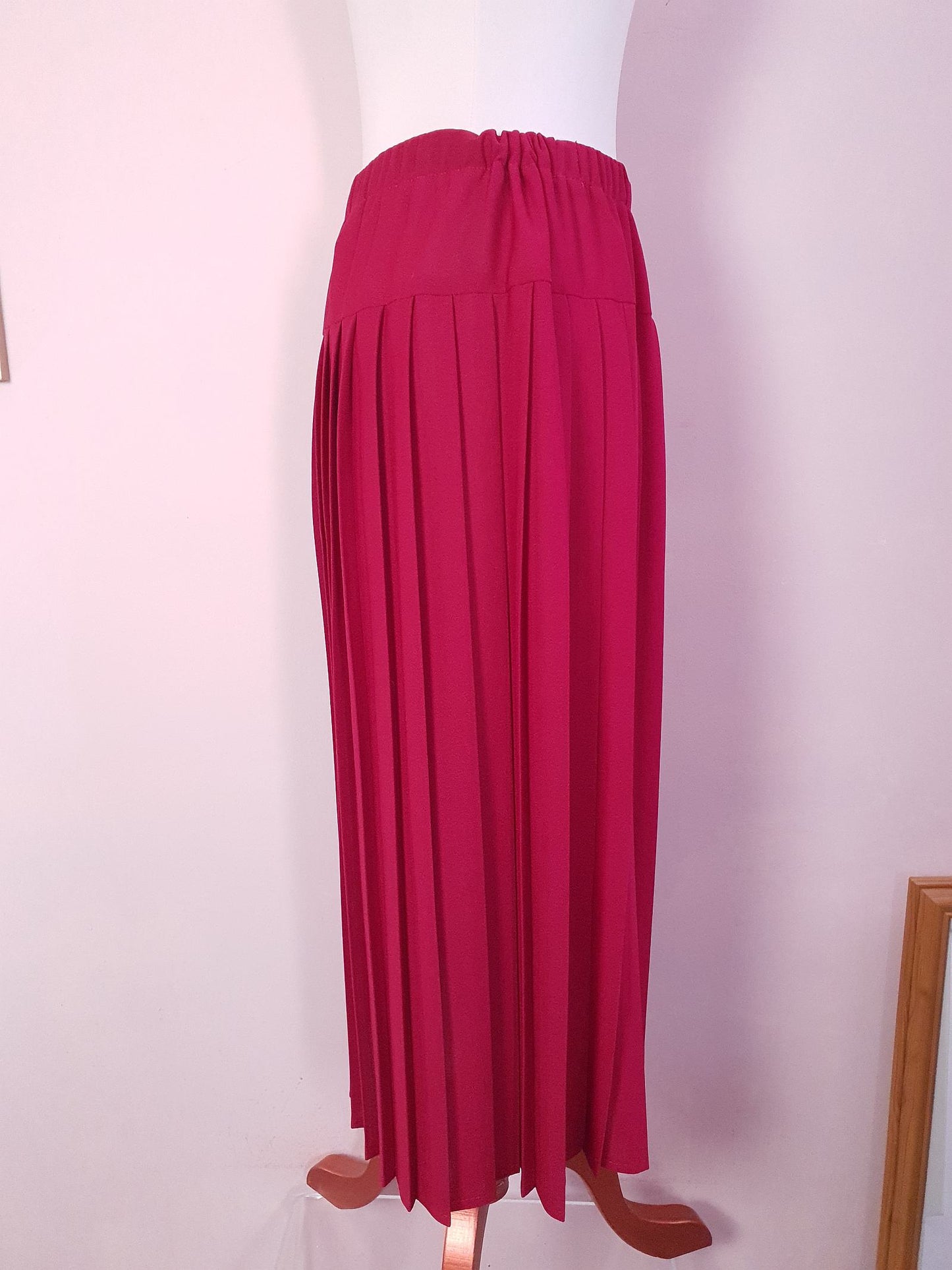 Vintage 1970s Red Pleated Skirt Midi Size 14 Retro 70s